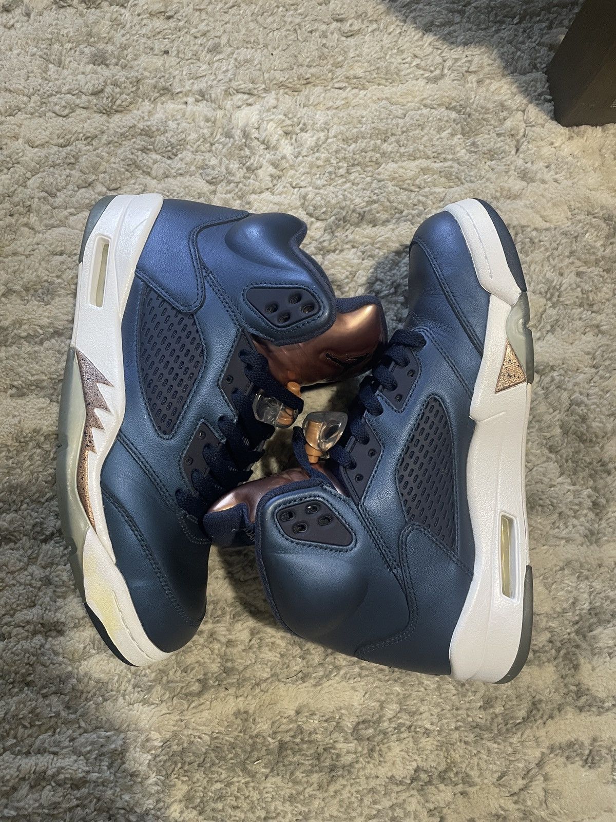 Jordan Brand Jordan 5 Retro Bronze Size US 8 / EU 41 - 1 Thumbnail
