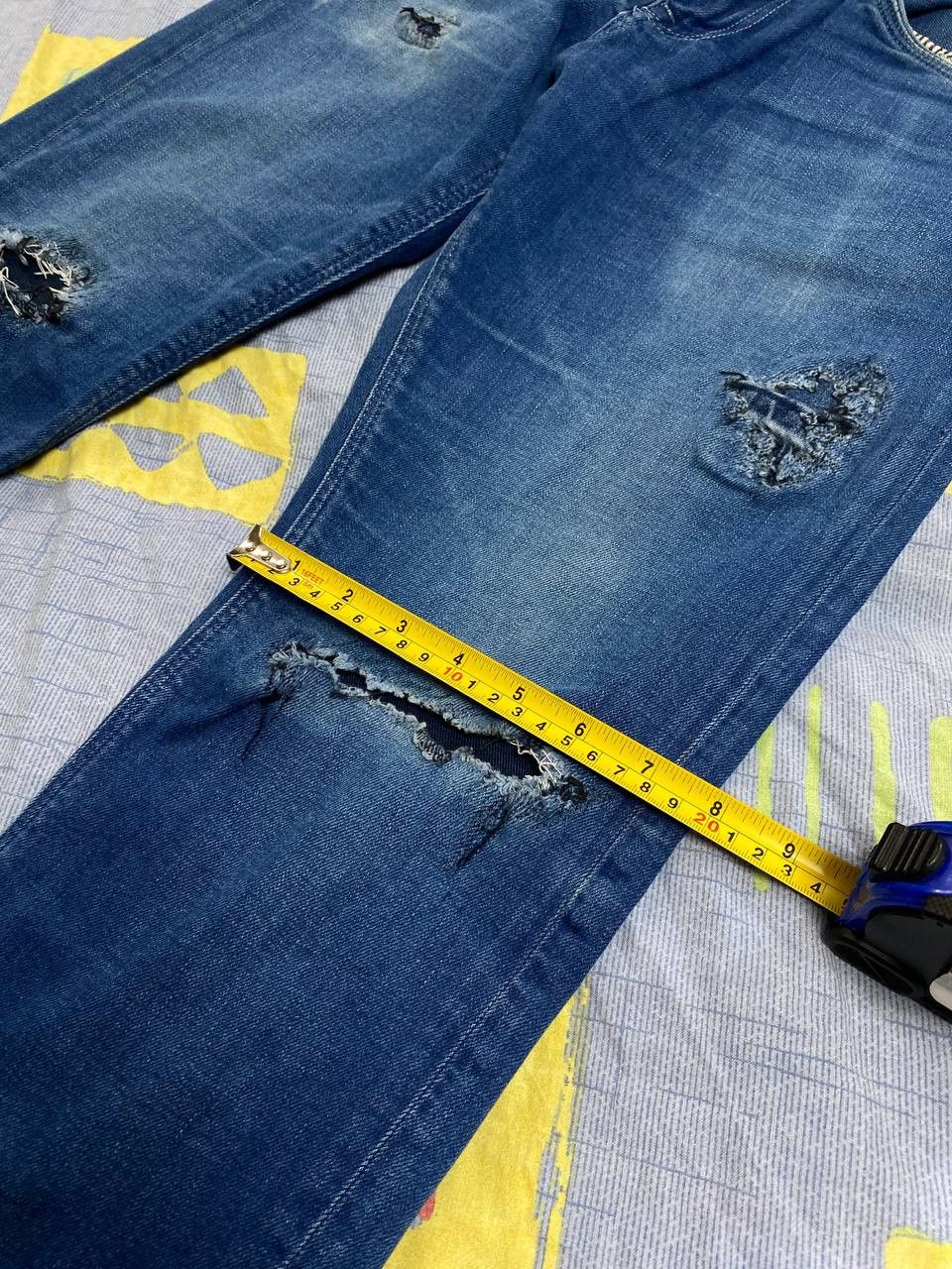 Tommy Hilfiger Y2k distressed Tommy Hilfiger jeans Size US 33 - 7 Thumbnail