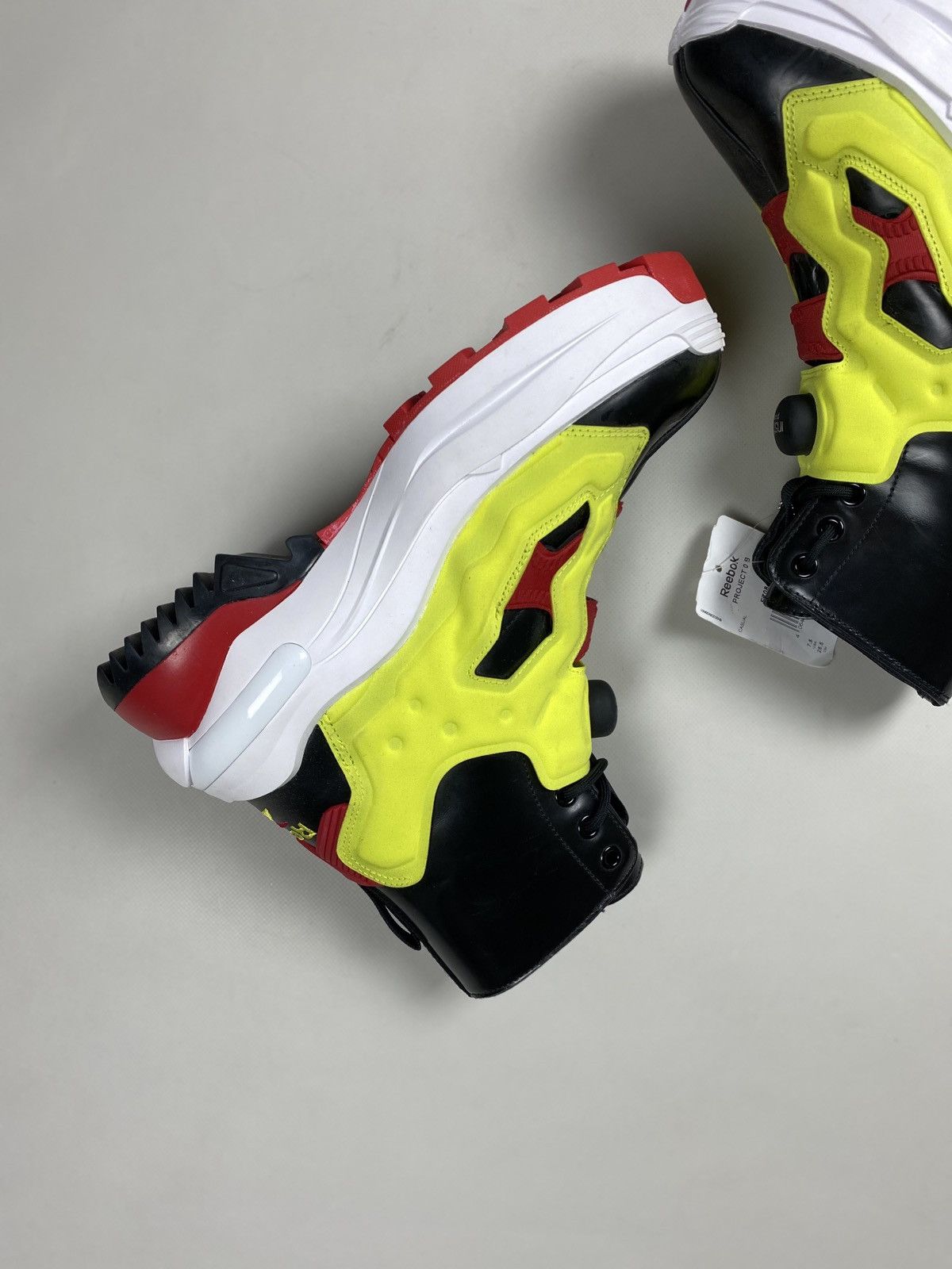 Maison Margiela × Reebok Maison Margiela Insta Pump Fury Tabi Project 0 B Sneakers Size US 7.5 / EU 40-41 - 6 Thumbnail