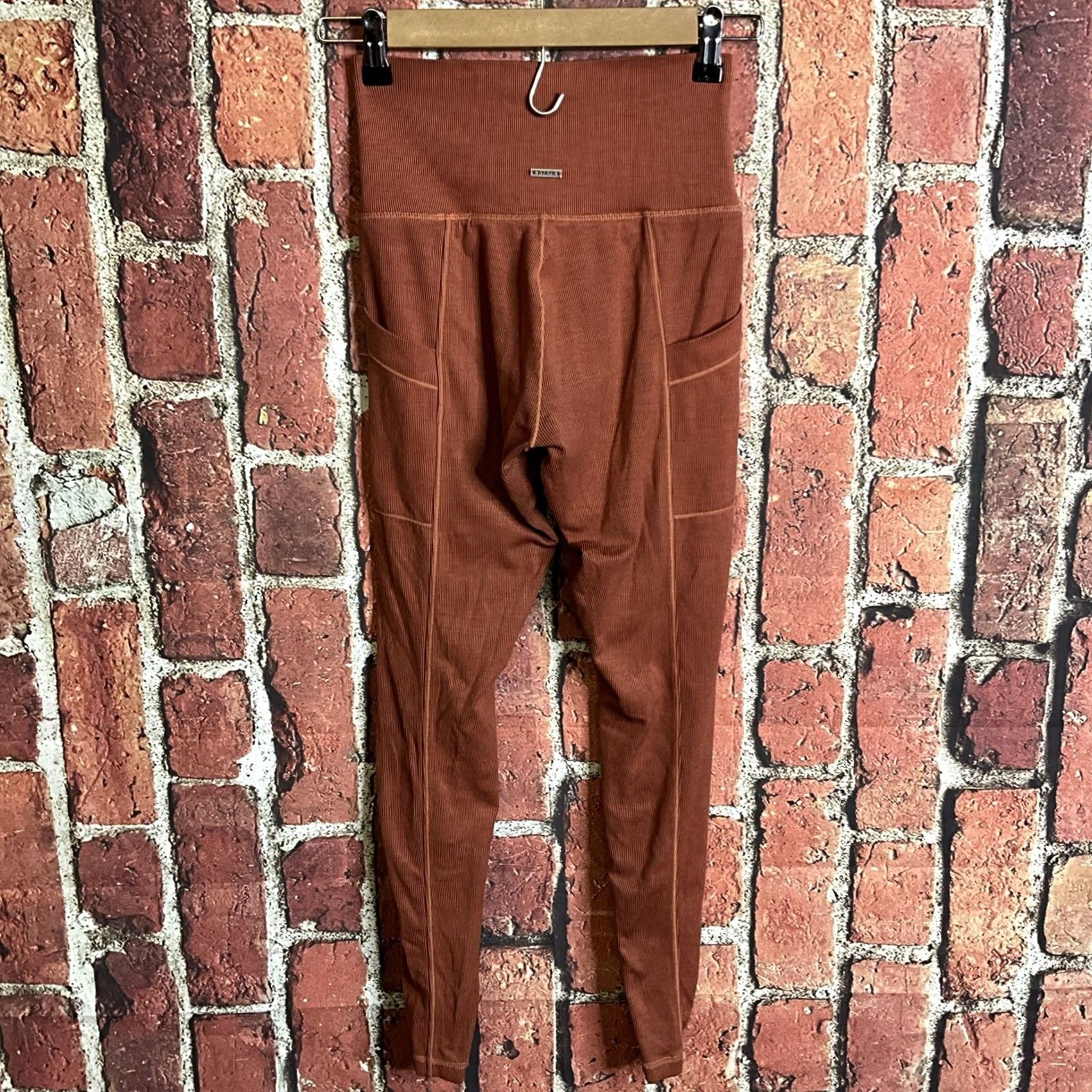 Prana VINTAGE Prana Leggings Womens XS Lot of 3 Athletic Running Workout Yoga Black Gray Short Ankle Stretch Womens Size 26" / US 2 / IT 38 - 7 Thumbnail