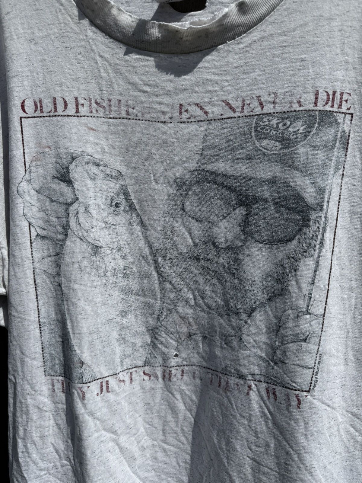 Vintage Vintage 90s Old Fishermen Never Die Tshirt Size US XL / EU 56 / 4 - 10 Thumbnail