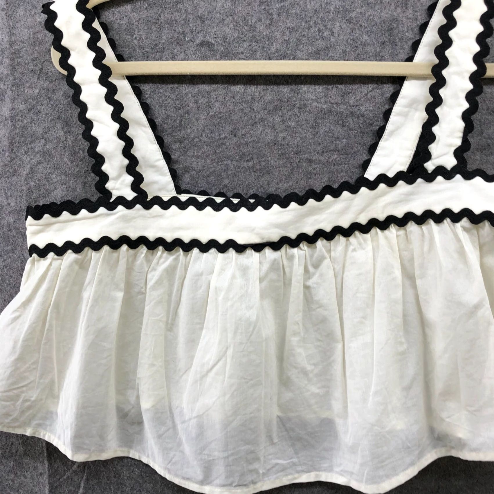 Vintage Petal & Pup Cami Top Womens S Ivory Scallop Otis Crop Top Size S / US 4 / IT 40 - 4 Thumbnail