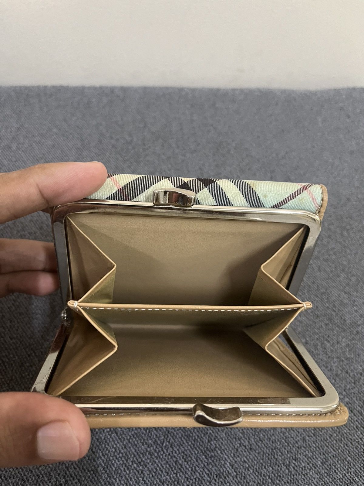 Burberry × Gosha Rubchinskiy Vintage 80s burberry nova check wallet Size ONE SIZE - 3 Thumbnail