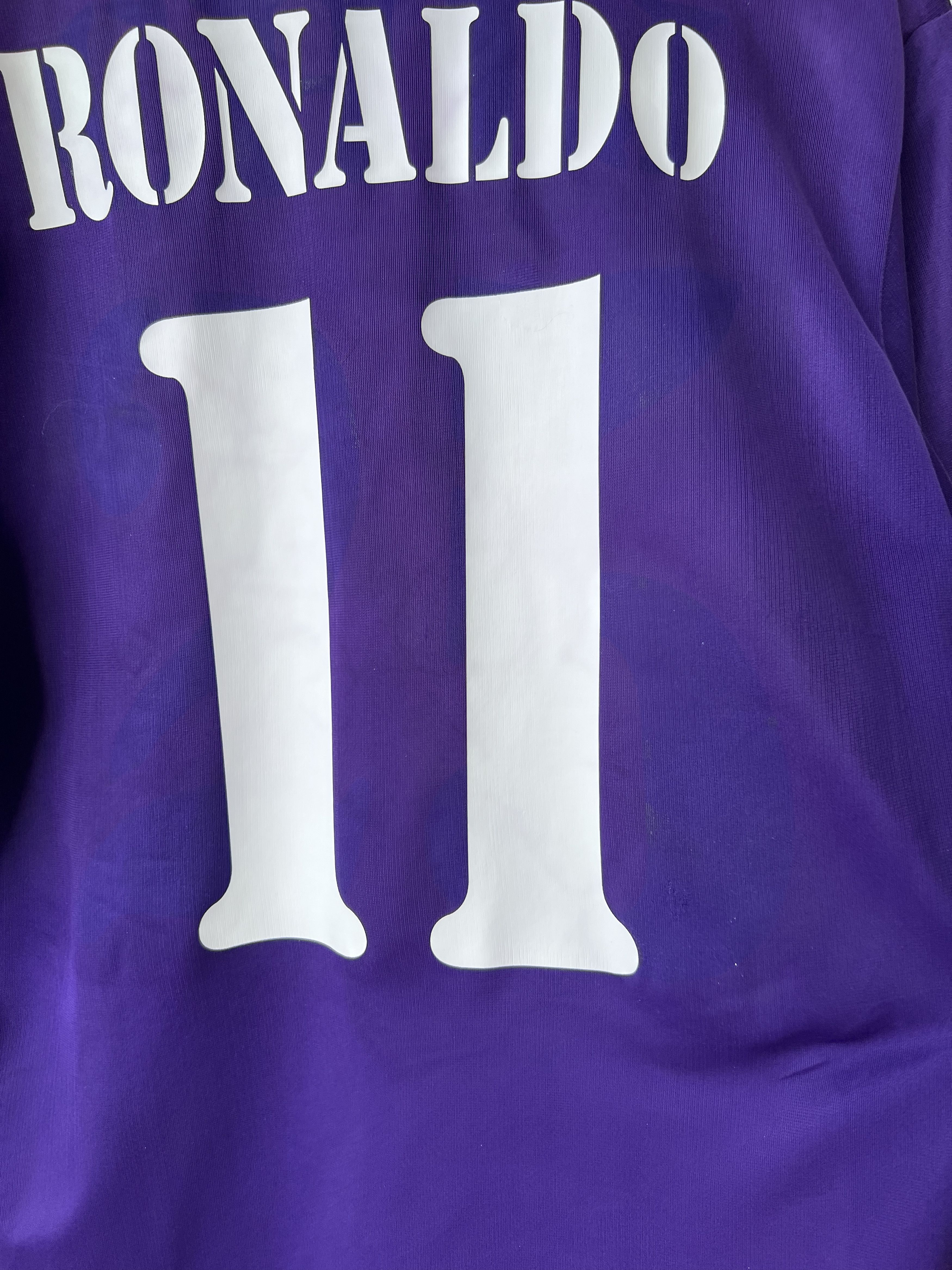 Adidas (M) Real Madrid 2002-03 Third Kit Ronaldo #11 Size US M / EU 48-50 / 2 - 8 Thumbnail