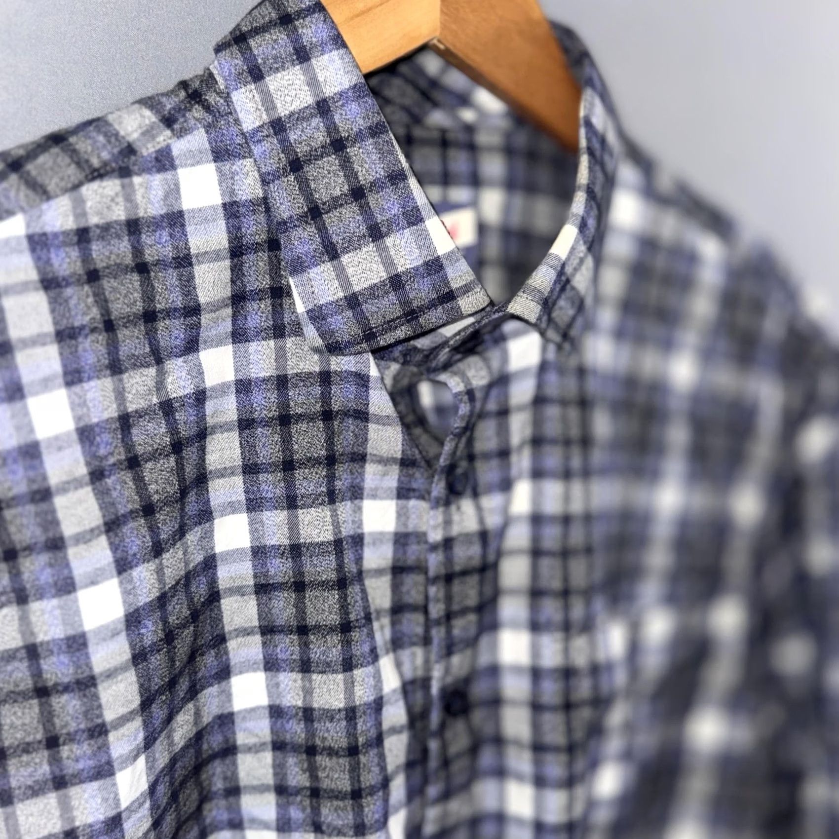 johnnie-O Johnnie-O Shirt Mens Large Blue Gray Plaid Button-Down Long Sleeve Shirt Girls? Size US L / EU 52-54 / 3 - 3 Thumbnail