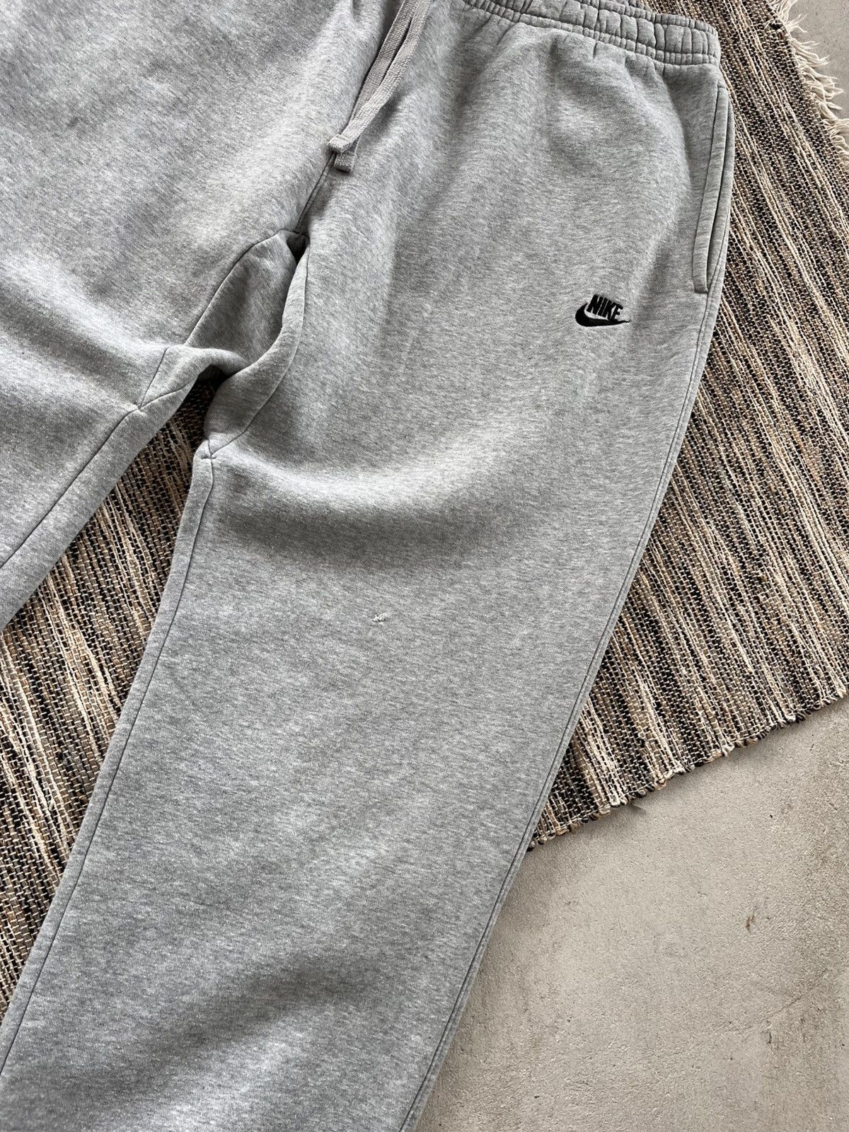 Nike Vintage Nike Grey Y2K Oversize Wide Sweatpants Joggers Size US 38 / EU 54 - 3 Thumbnail