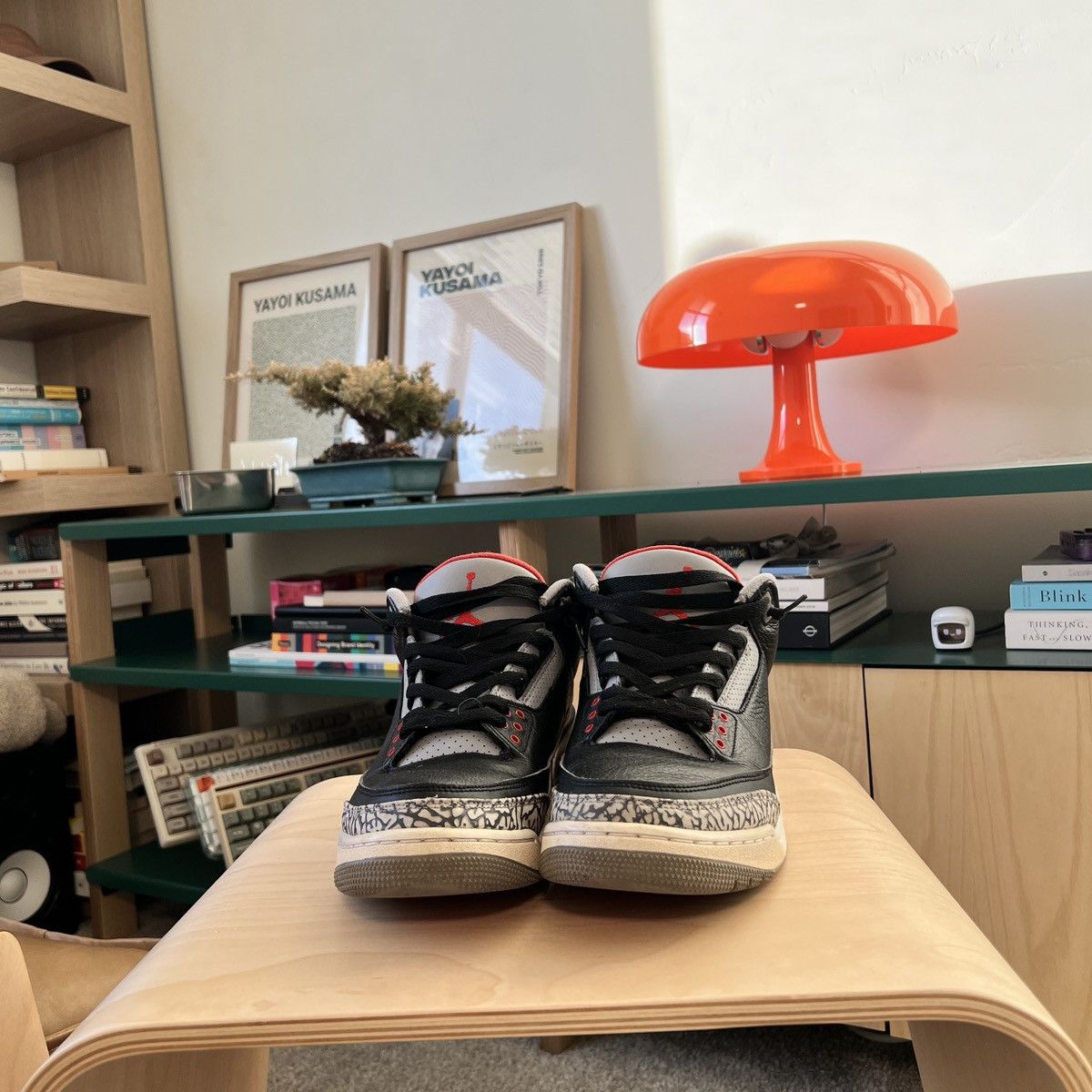 Jordan Brand Air Jordan 3 Black Cement Size US 10 / EU 43 - 5 Thumbnail