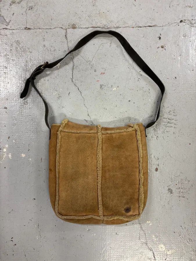 Dolce & Gabbana 2000s Dolce & Gabbana Shearling Beige Shoulder Bag Size ONE SIZE - 4 Thumbnail