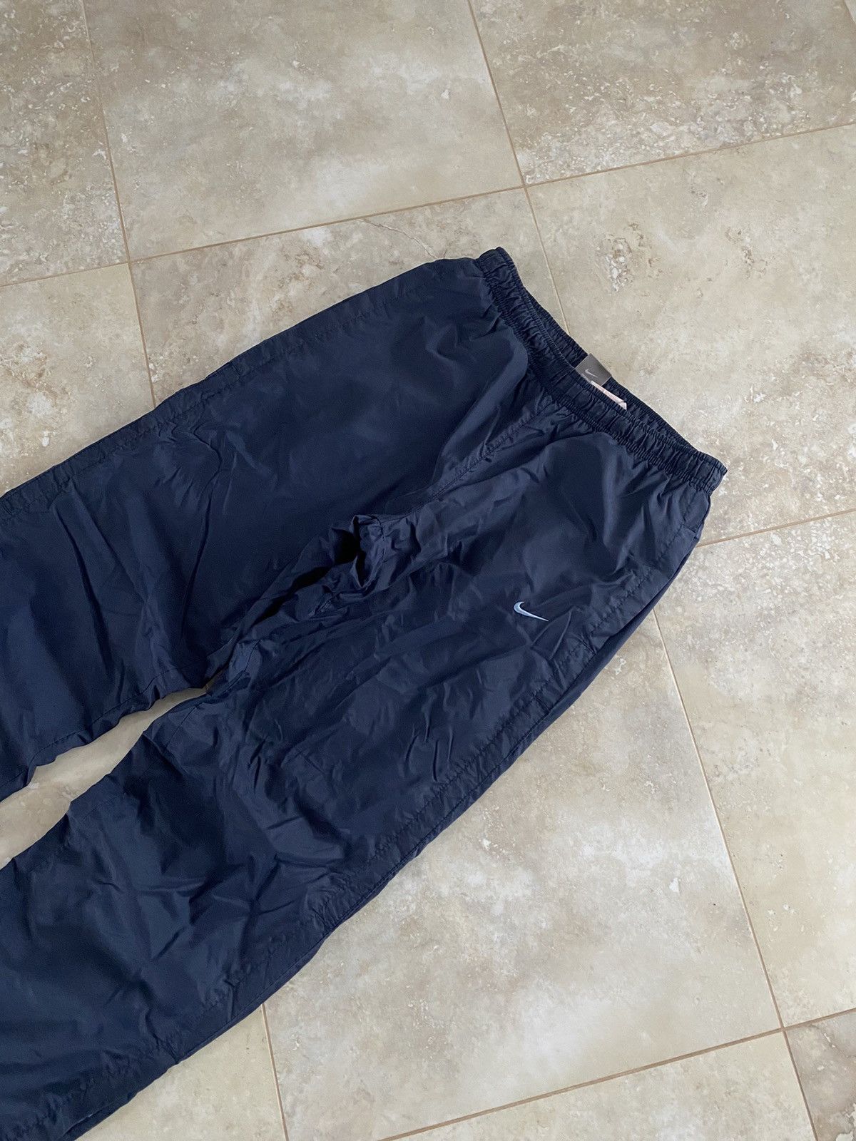 Nike Vintage Nike Track Nylon Pants Oversized Baggy Streetwear Size US 32 / EU 48 - 4 Thumbnail