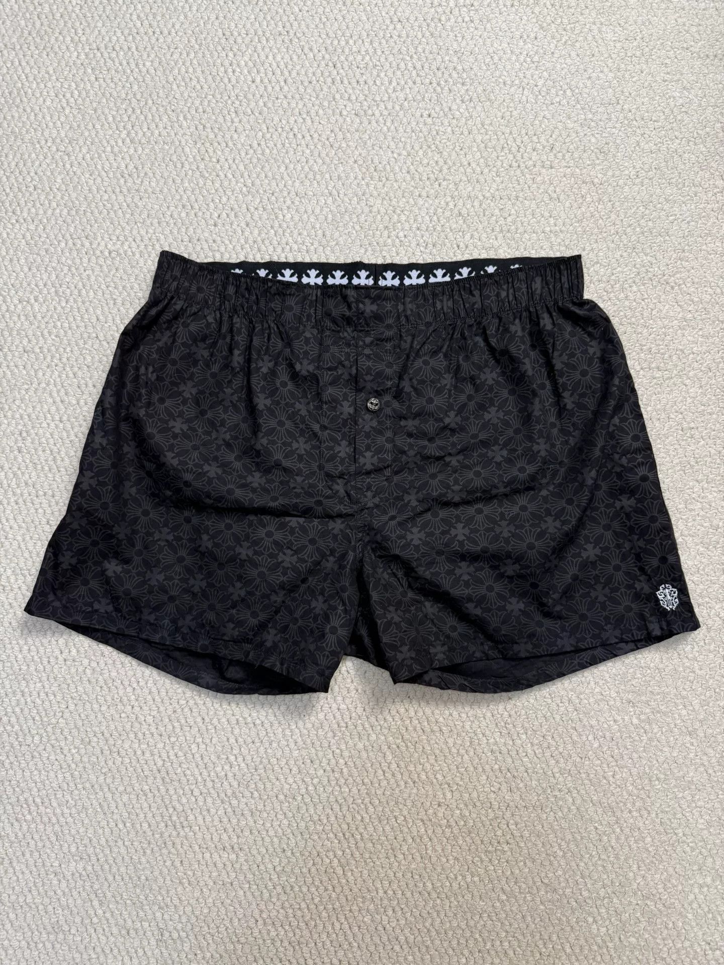 Chrome Hearts Chrome Hearts Black Subtle Pattern Beach Shorts Size US 32 / EU 48 - 1 Thumbnail