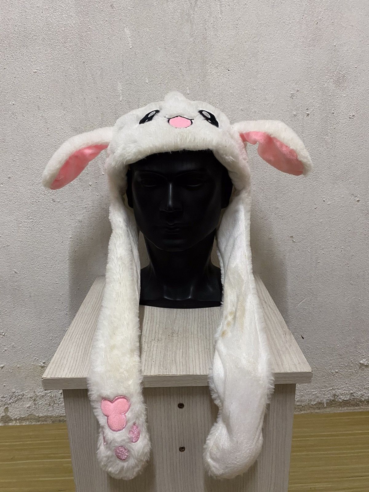 Cartoon Network Japanese Brand Cartoon Bunny Horn Beanie Hat Size ONE SIZE - 2 Thumbnail