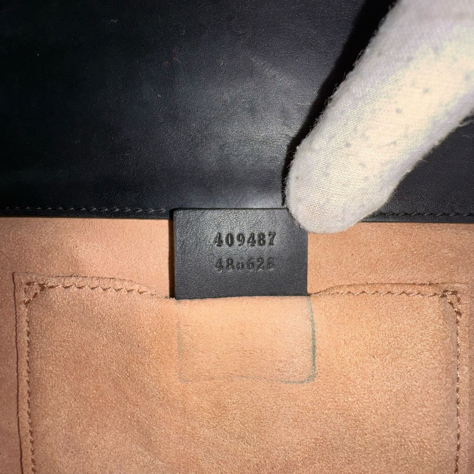 Gucci Gucci Monogram Bee Chain Shoulder Bag Size ONE SIZE - 9 Thumbnail