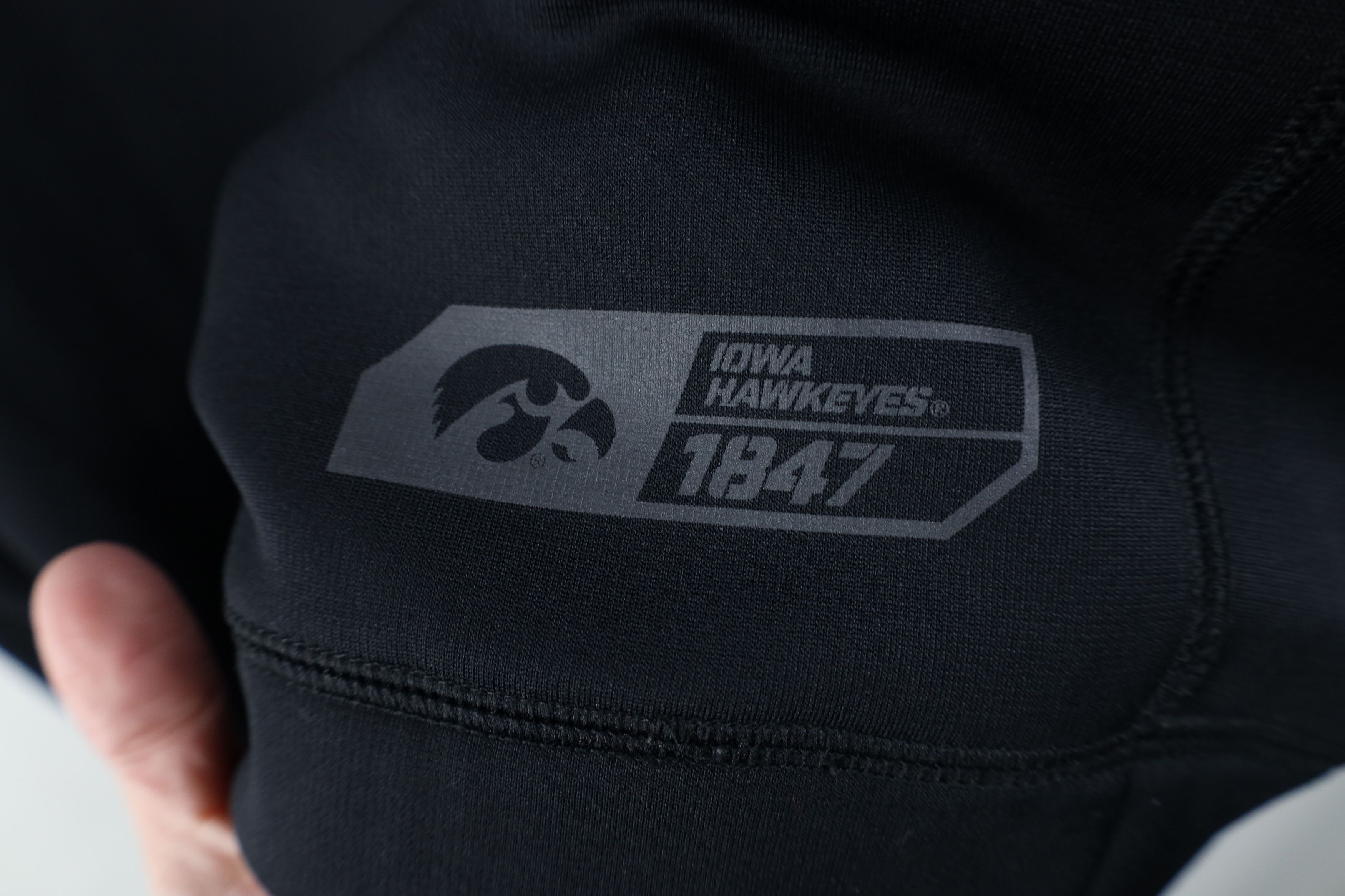 Nike Nike Therma Fit University of Iowa Full Zip Sweatshirt Size US S / EU 44-46 / 1 - 14 Thumbnail