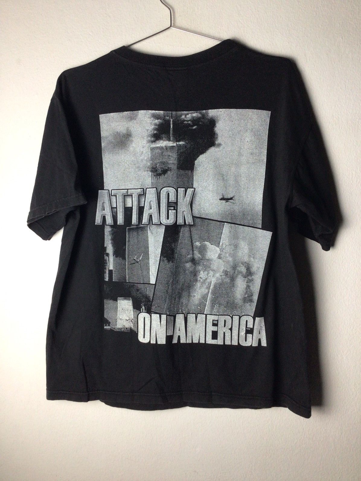 Iceberg × Rap Tees Attack on america 90-00's Size US L / EU 52-54 / 3 - 6 Thumbnail