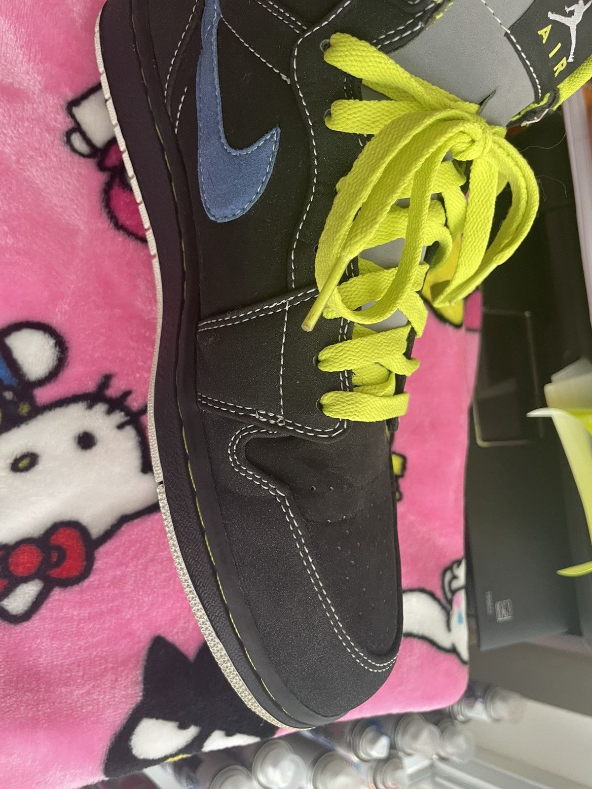 Nike Jordan 1 Retro Black Cyber Size US 10.5 / EU 43-44 - 11 Thumbnail