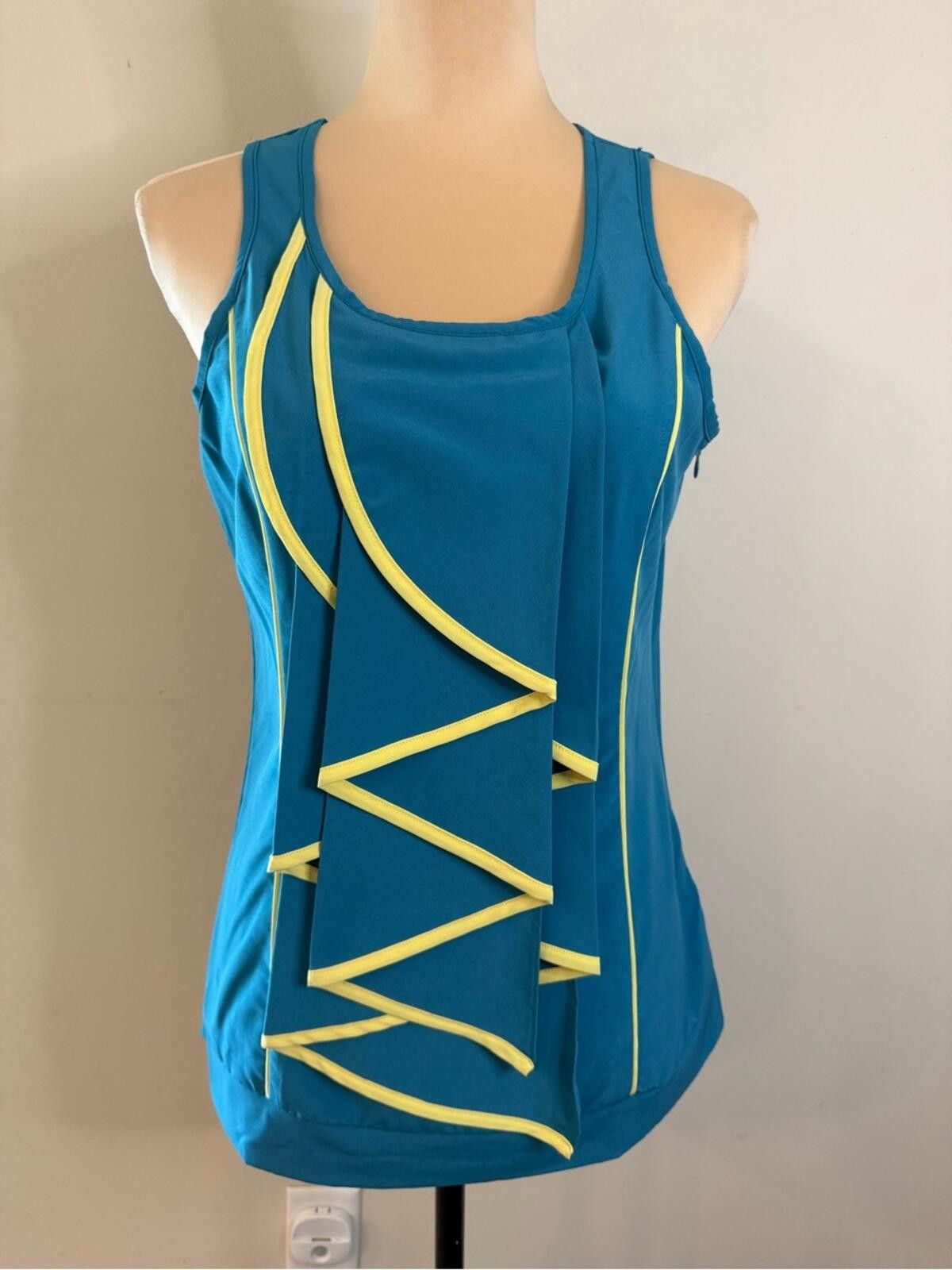 Minnetonka Minuet sleeveless top teal blue yellow trim SZ M Size M / US 6-8 / IT 42-44 - 1 Thumbnail