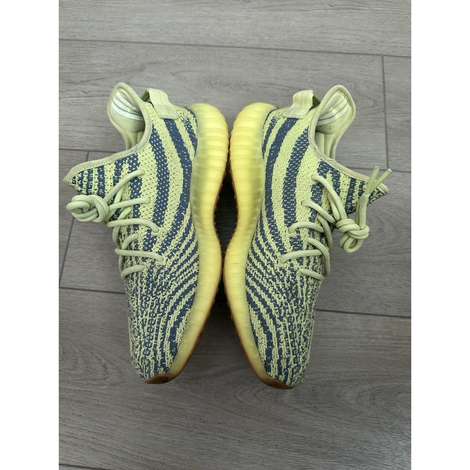 Adidas Adidas Yeezy 350 v2 frozen yellow sz 9 men’s sneakers Size US 9 / EU 42 - 2 Thumbnail