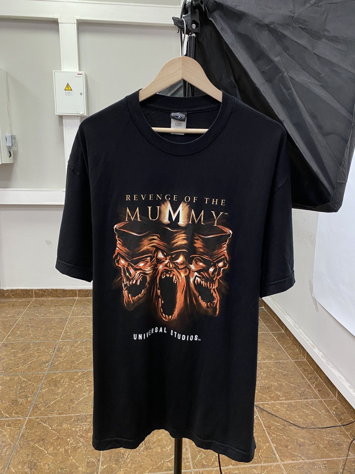 Universal Studios 🇺🇸 Vintage 2004 Revenge Of The Mummy Movie T-Shirt Rare Retro Size US XL / EU 56 / 4 - 1 Thumbnail