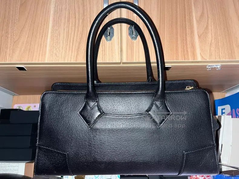 Vivienne Westwood Vivienne Westwood size os Vintage Black and Gold Saturn Han Size ONE SIZE - 4 Thumbnail
