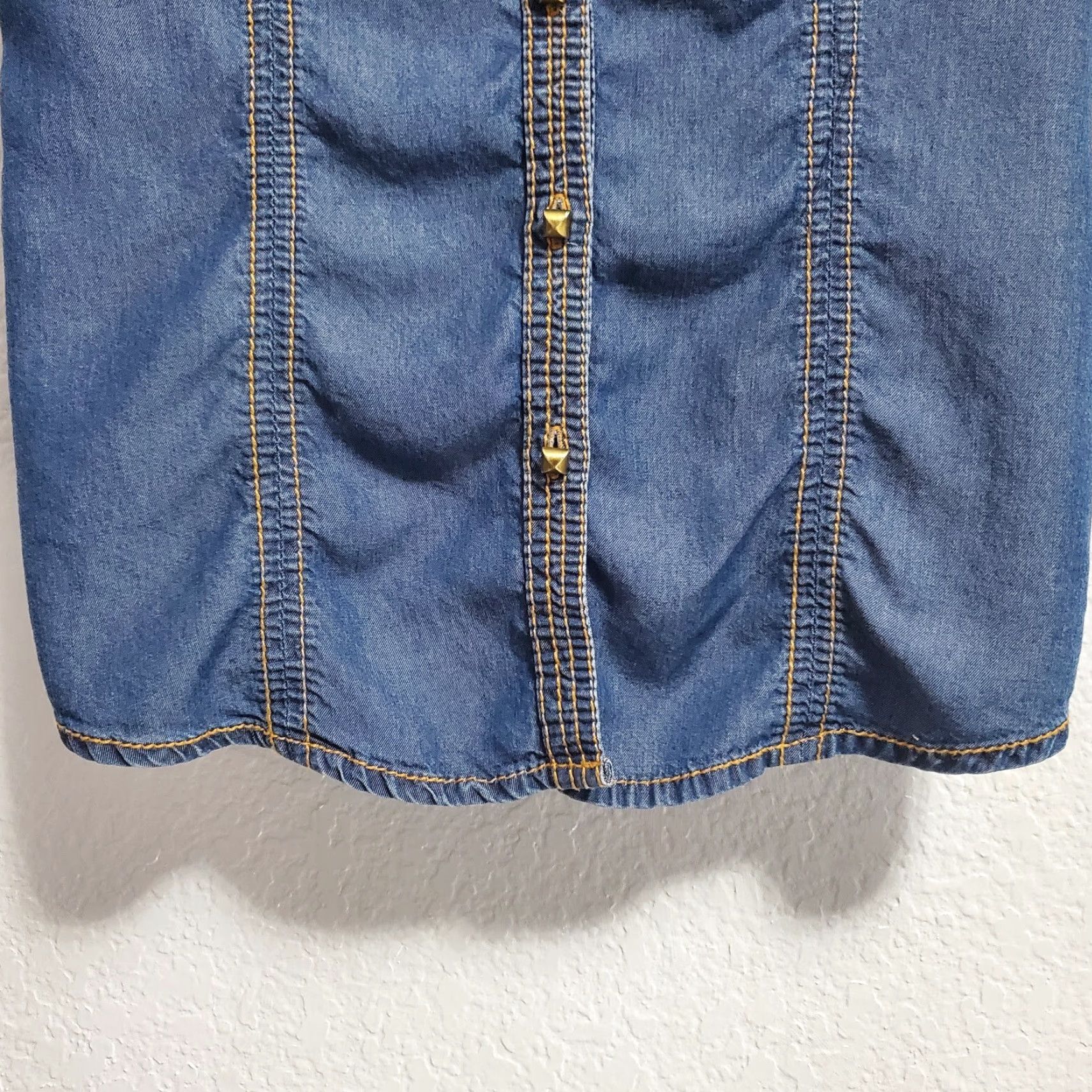 Vintage VINTAGE Cache Top Women S Blue Studded V Neck Button Front Sleeveless Lyocell Boho Western Body Slim Size S / US 4 / IT 40 - 5 Thumbnail