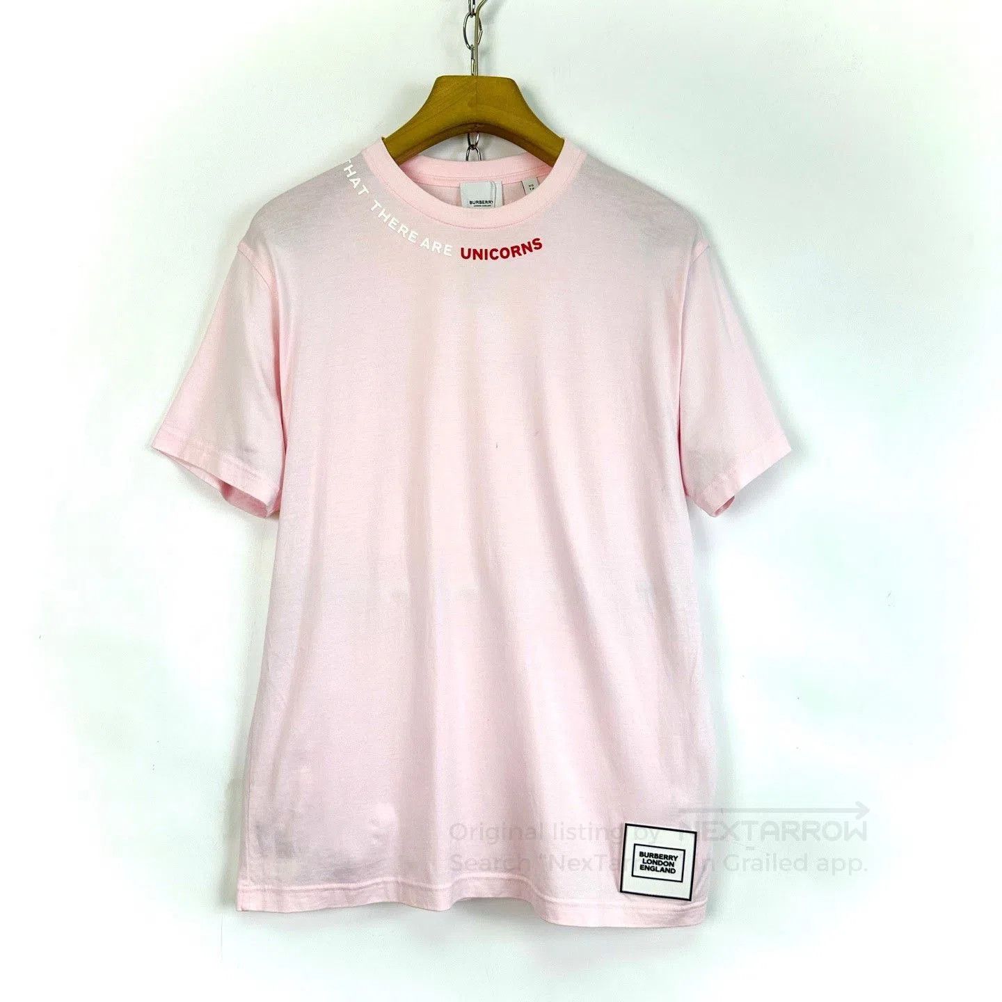Burberry Burberry Neck Logo Print Pink T-Shirt. Size XS / US 0-2 / IT 36-38 - 1 Thumbnail
