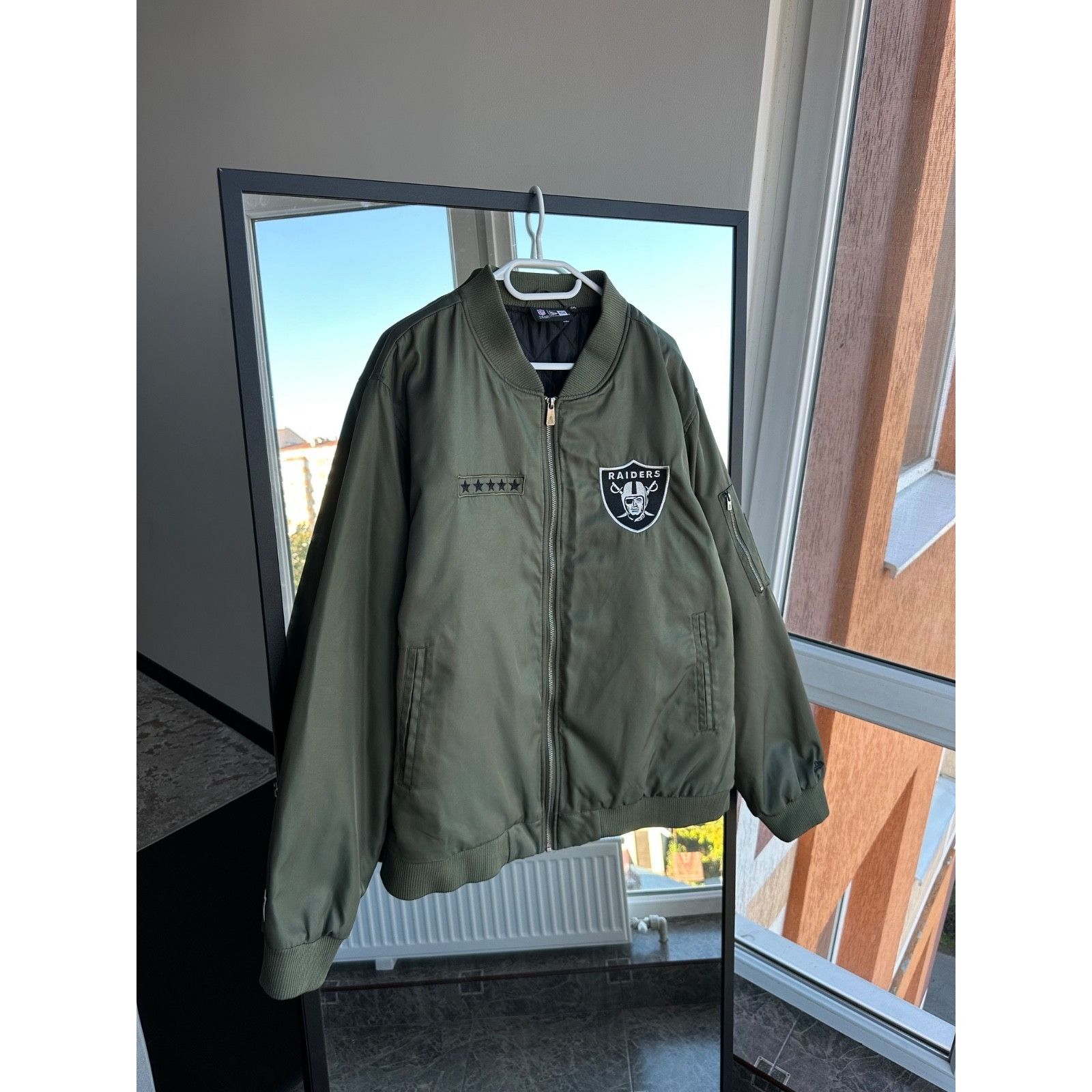 New Era New Era NFL Raiders Bomber Jacket Mens Olive Green Size US XL / EU 56 / 4 - 2 Thumbnail