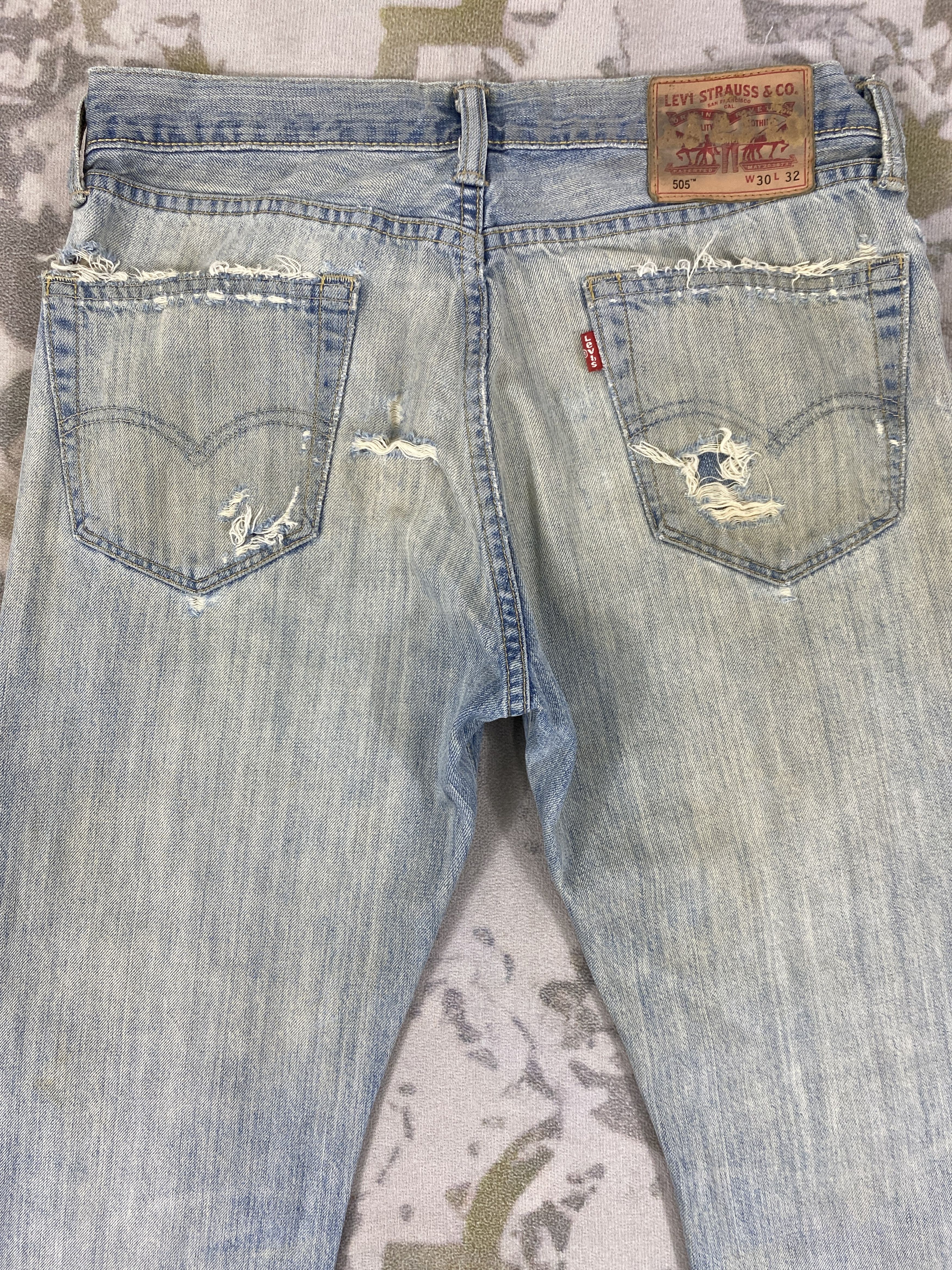 Levi's Distressed Blue Vintage Levi's 505 Jeans 32x31.5 - JN3549 Size US 32 / EU 48 - 4 Thumbnail