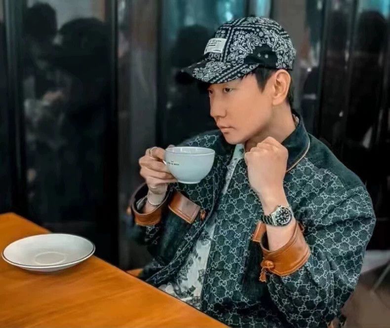 Gucci Gucci Full-print denim jacket 2502-Nextarrow Size US S / EU 44-46 / 1 - 6 Thumbnail