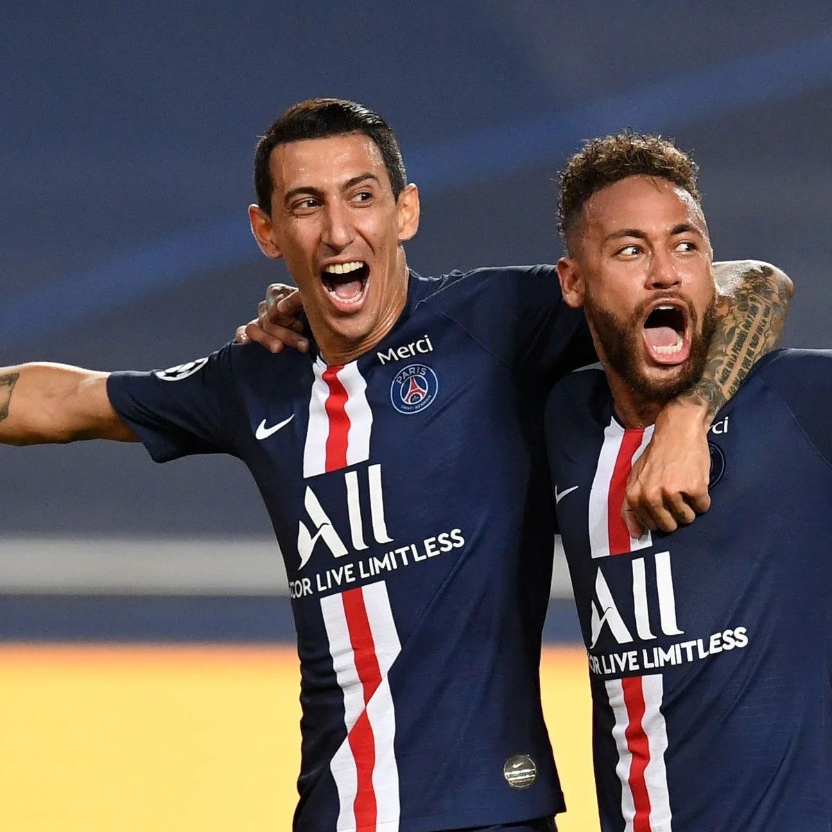 Nike Paris Saint Germain PSG 2019-2020 Home Soccer Jersey Kit Size US S / EU 44-46 / 1 - 3 Thumbnail