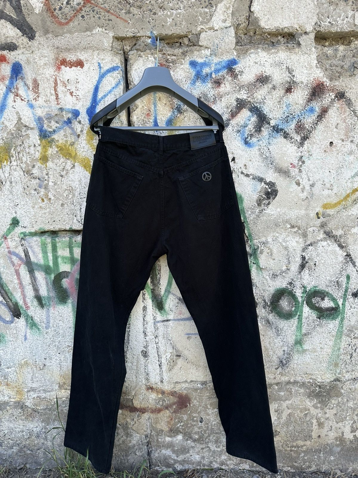 Japanese Brand × Moschino Moschino Jeans Co. Uomo Peace PantsBlack Italy Lamp Size W36 Size US 36 / EU 52 - 2 Thumbnail