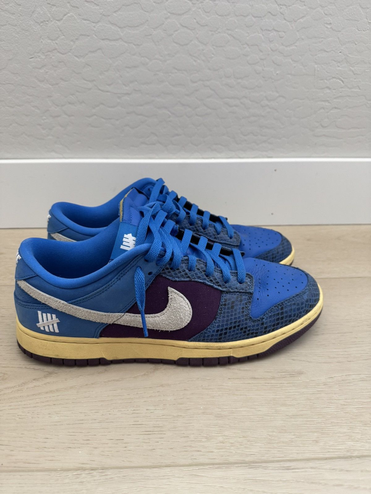 Nike SB Nike SB x Undefeated dunk low Size US 11 / EU 44 - 1 Thumbnail