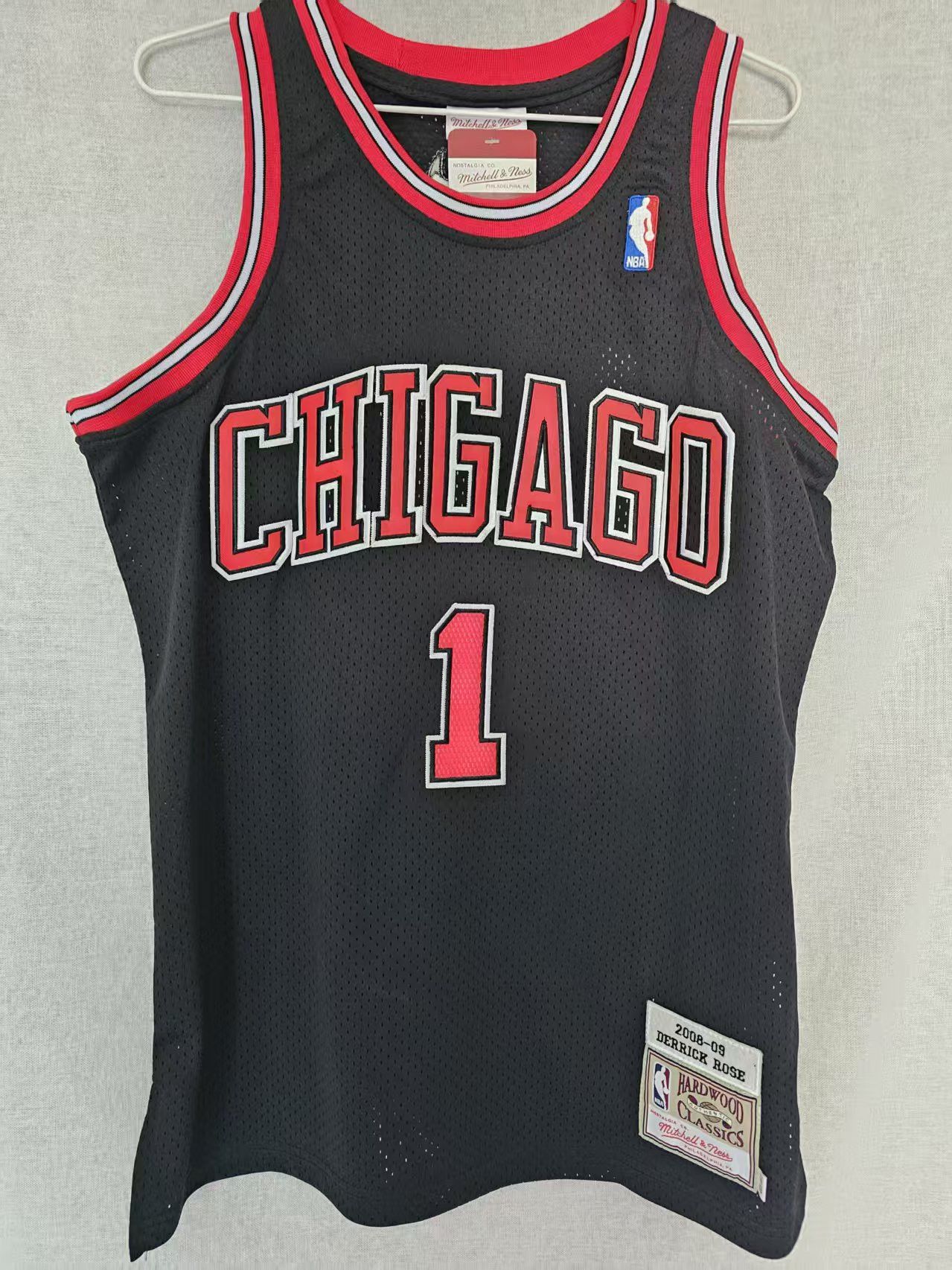 NBA Bulls 1 Derrick Rose Jersey XXL Black Size US XXL / EU 58 / 5 - 1 Thumbnail