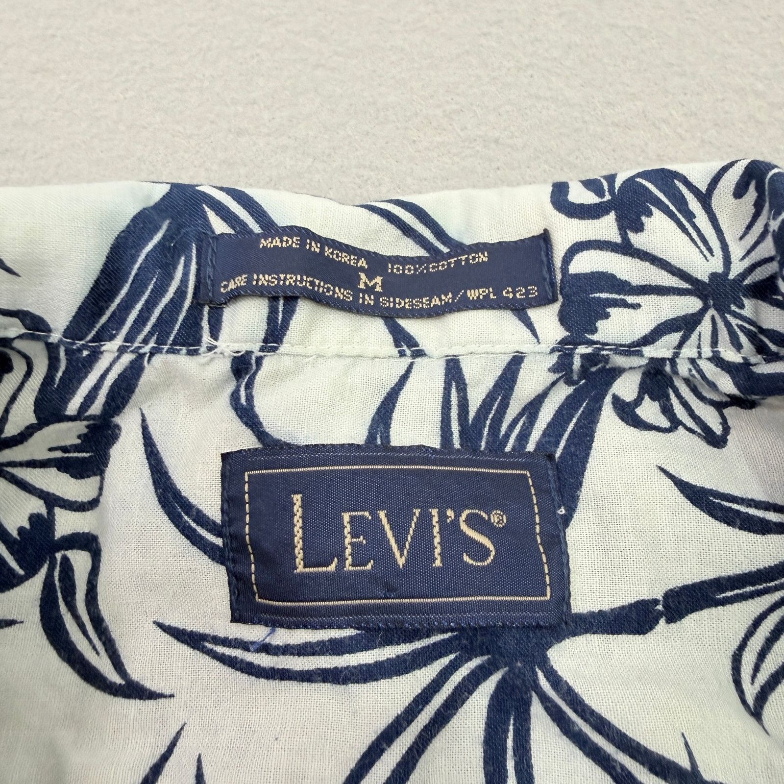 Levi's Vintage Levis Hawaiian Shirt Men's Medium 90s Loop Collar Size US M / EU 48-50 / 2 - 5 Thumbnail