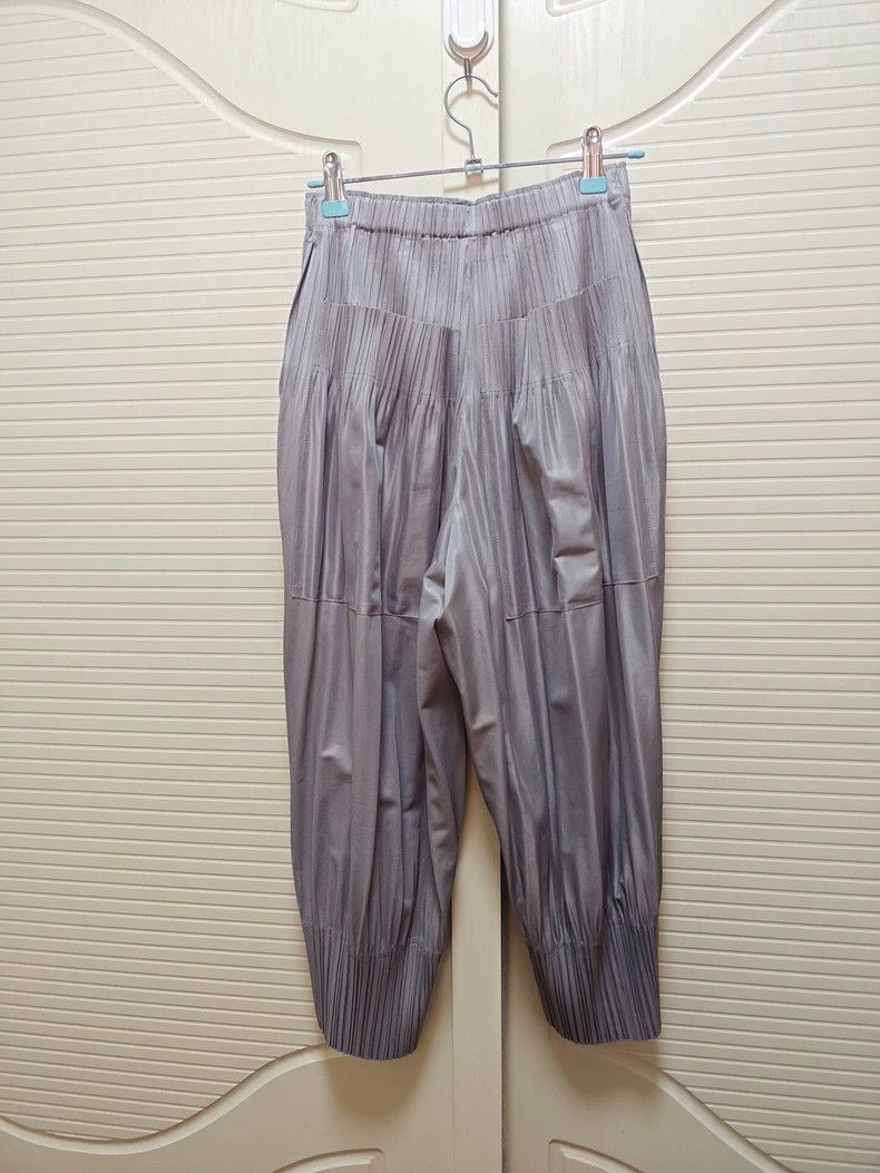 Issey Miyake Issey Miyake size:1 Light grey pleated pants Size 42" / US 20 - 2 Thumbnail