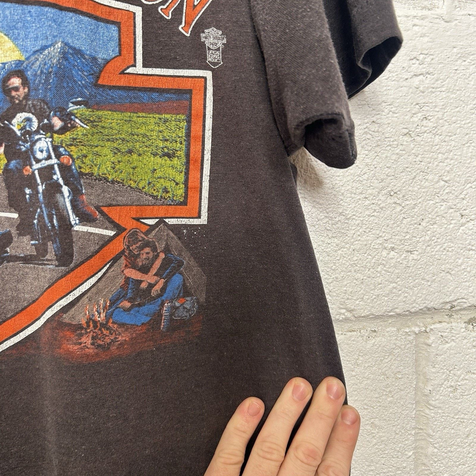 Harley Davidson 80's Vintage Harley-Davidson 3D Emblem Shield Mountains Tee Size US M / EU 48-50 / 2 - 5 Thumbnail