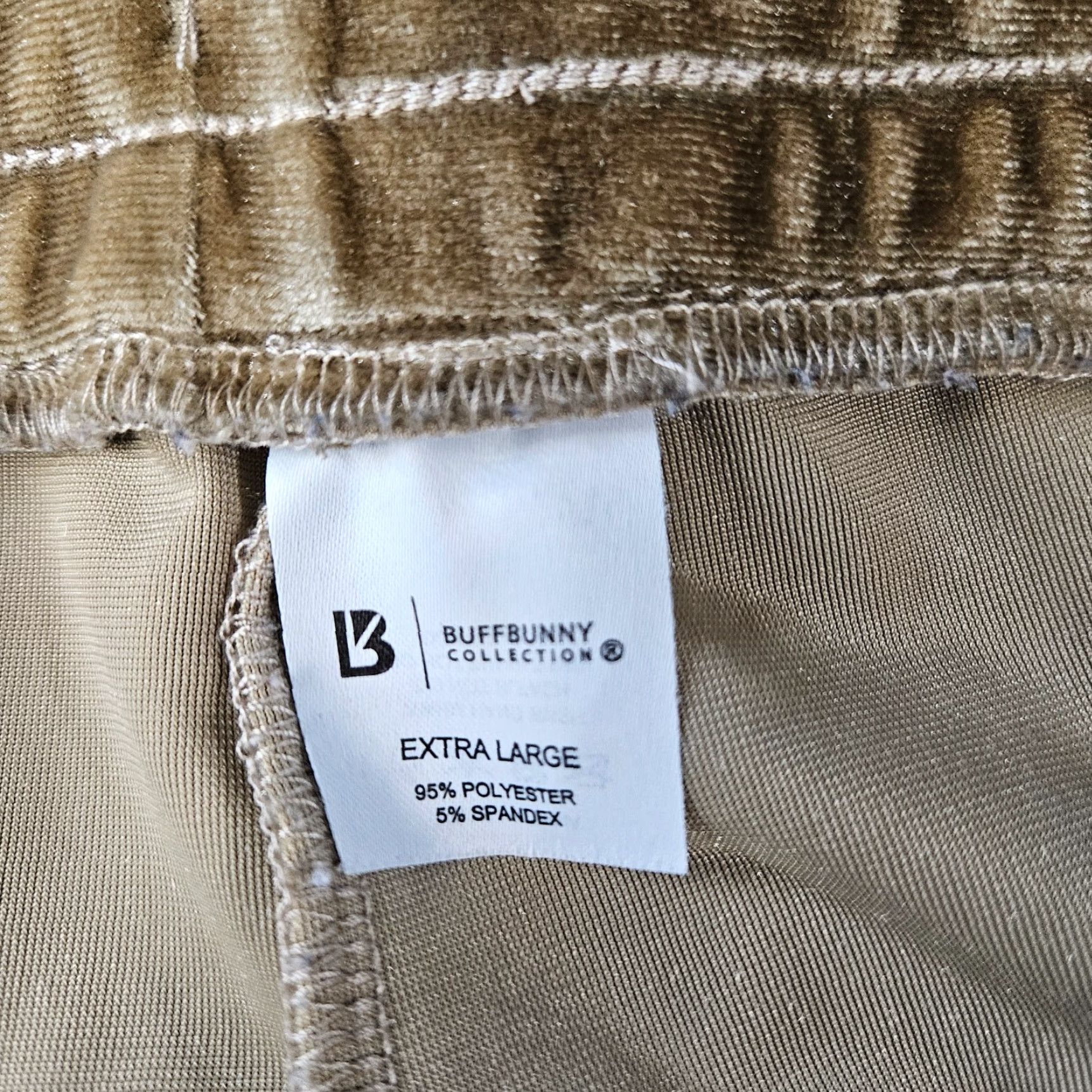 Vintage Buff Bunny Womens Velvet Shorts XL Tan High Rise Drawstring Athletic Velvet Brown 18.5" Waist 3" Inseam 14.5" Rise - Regular N/A Size 40" / US 18 - 3 Thumbnail