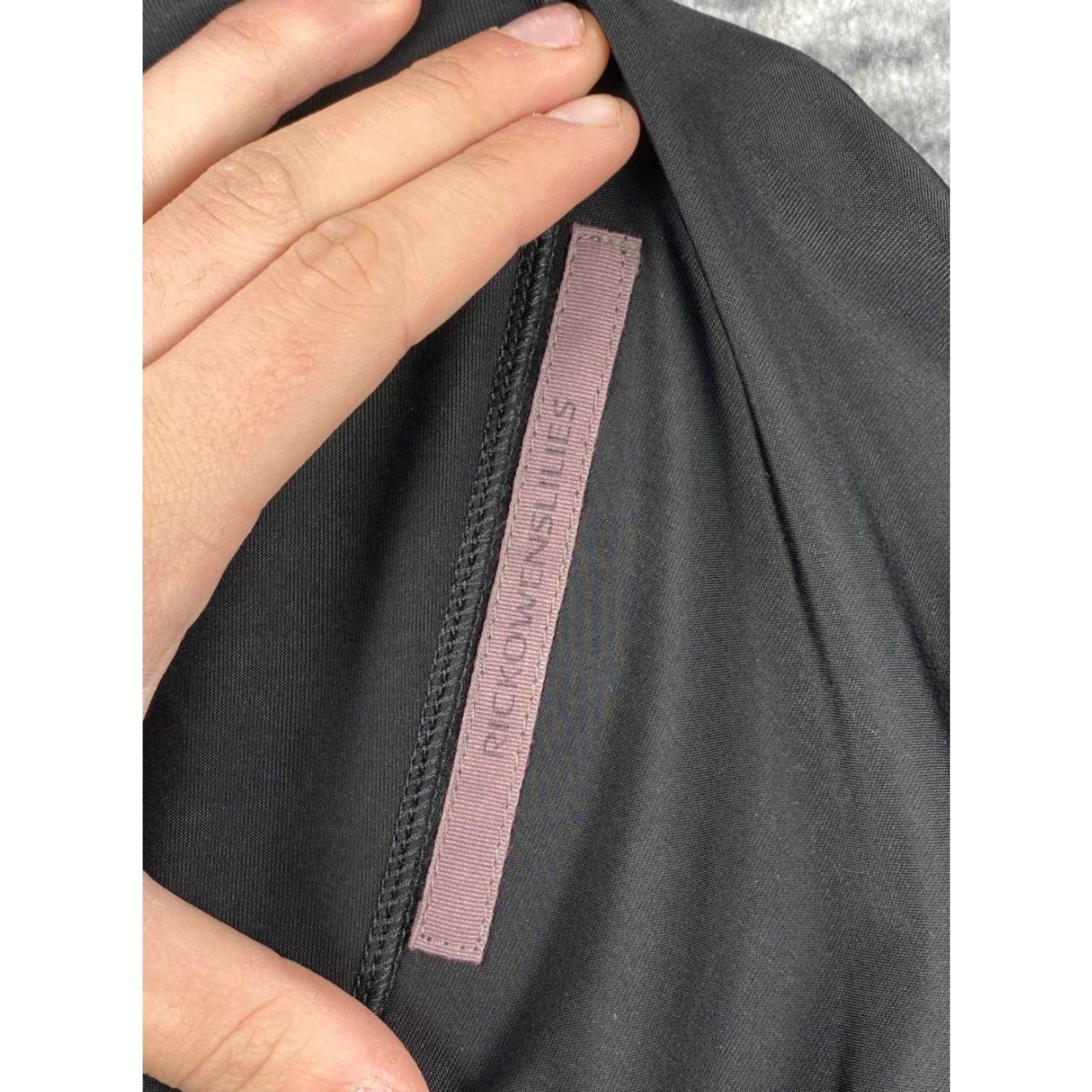 Rick Owens Rick Owens Lilies Draped Design V-Neck Dress Women 44 Black Midi Pencil Draped Logo Regular V-Neck Sleeveless Solid Dry Clean Only Vintage No Size M / US 6-8 / IT 42-44 - 3 Thumbnail