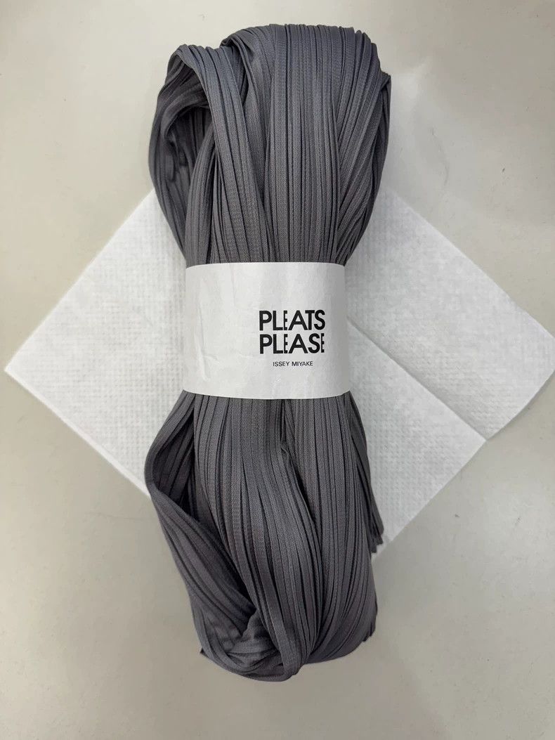 Issey Miyake Issey Miyake size:3 Classic grey long dress Size S / US 4 / IT 40 - 1 Thumbnail