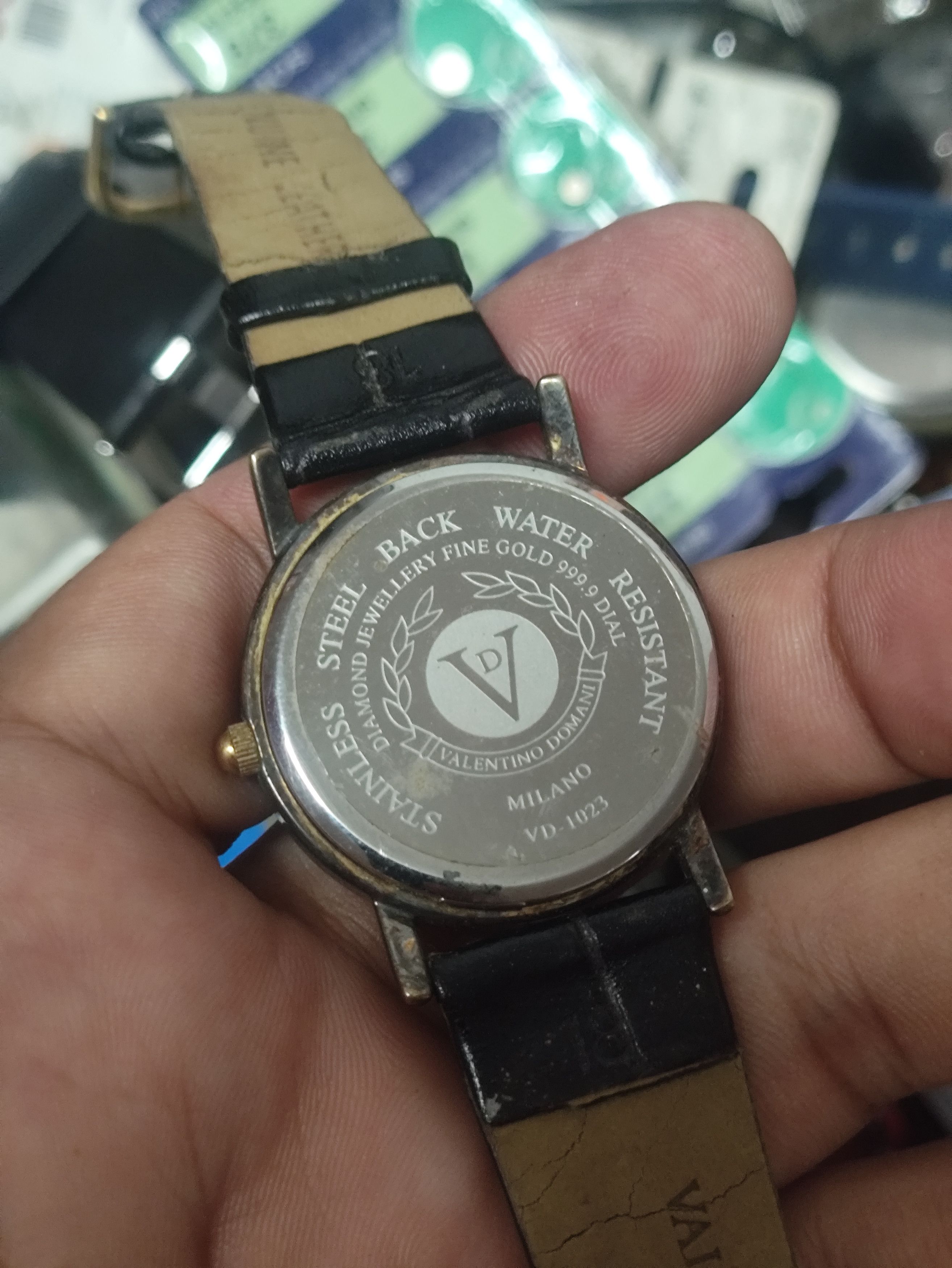 Valentino Valentino Domani Milano (FINE GOLD 999.9 DIAL),Japan Engine Size ONE SIZE - 4 Thumbnail