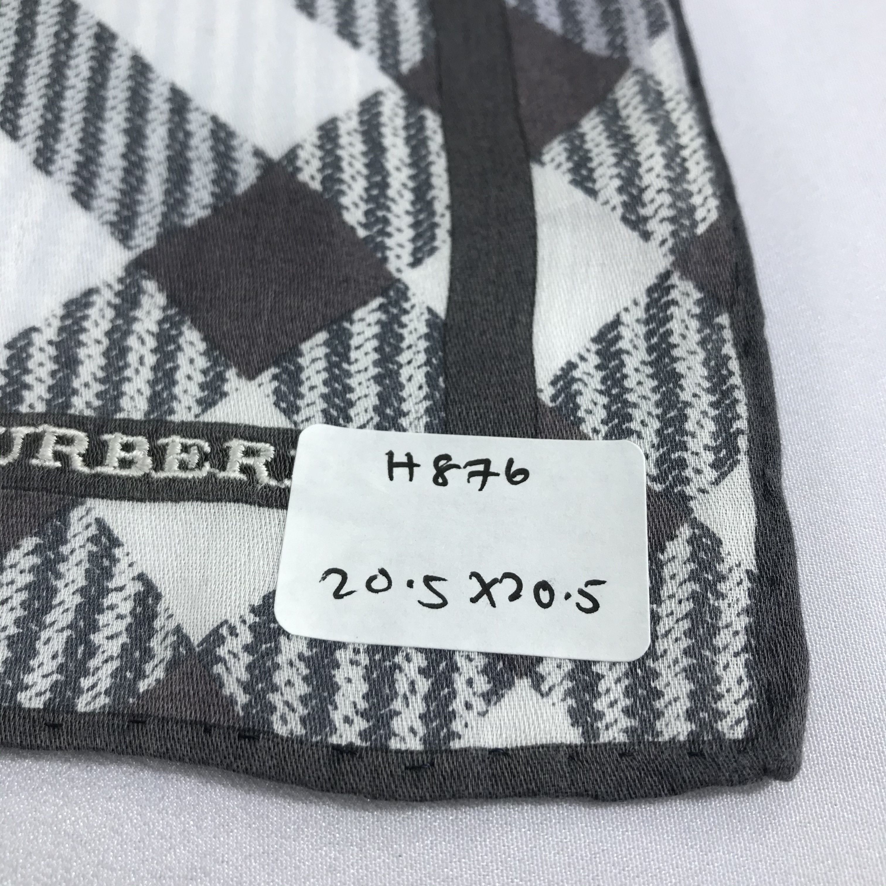 Burberry Burberry Argyle Handkerchief Neckerchief Bandana H876 Size ONE SIZE - 5 Thumbnail