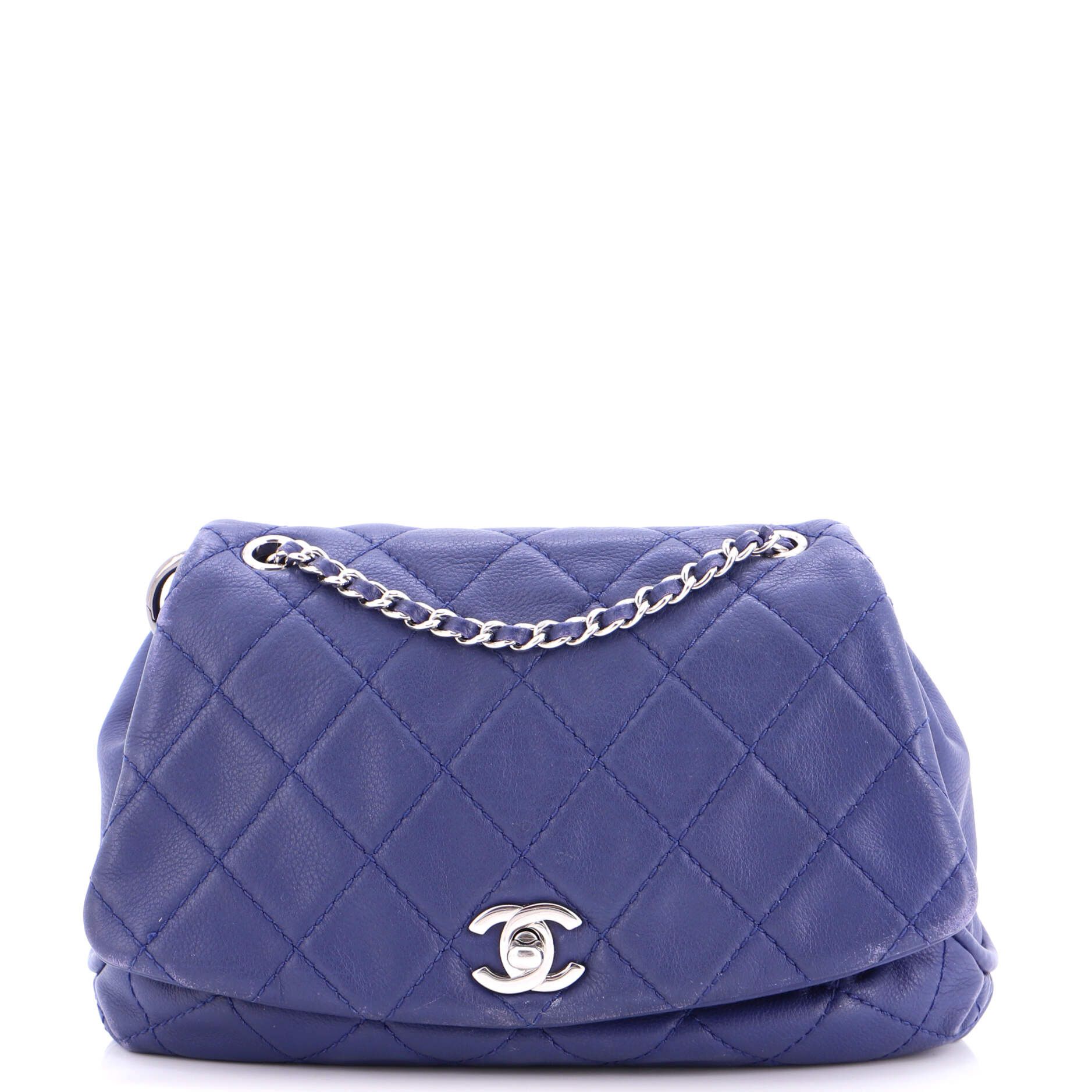 Chanel CC Curvy Flap Bag Size ONE SIZE - 1 Thumbnail