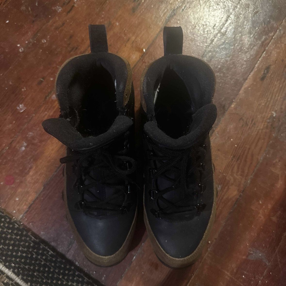 Jordan Brand Air Jordan 9 Olive Retro NRG Hiking Boots sz 7 2017 Size US 7 / EU 40 - 4 Thumbnail