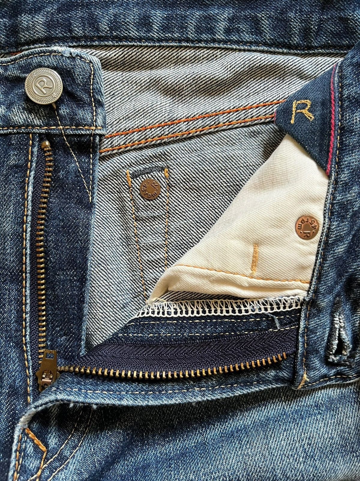 45rpm × Japanese Brand Vintage Japanese 45RPM Blue Wash Distressed Loose Jeans Size US 28 / EU 44 - 12 Thumbnail
