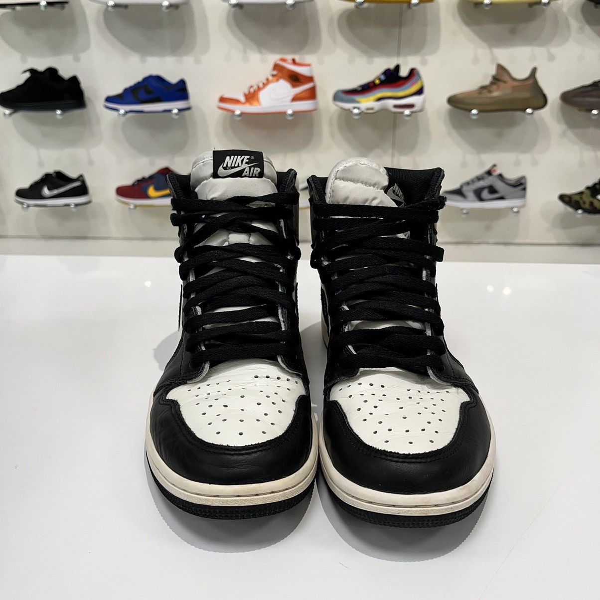 Nike Air Jordan 1 Retro High Dark Mocha Size US 10 / EU 43 - 8 Thumbnail