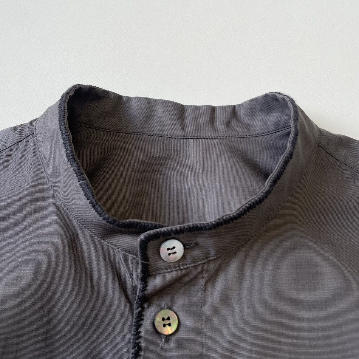 Issey Miyake ‘Contrast Stitch’ Grey Shimmer Cotton Shirt Size US L / EU 52-54 / 3 - 5 Thumbnail