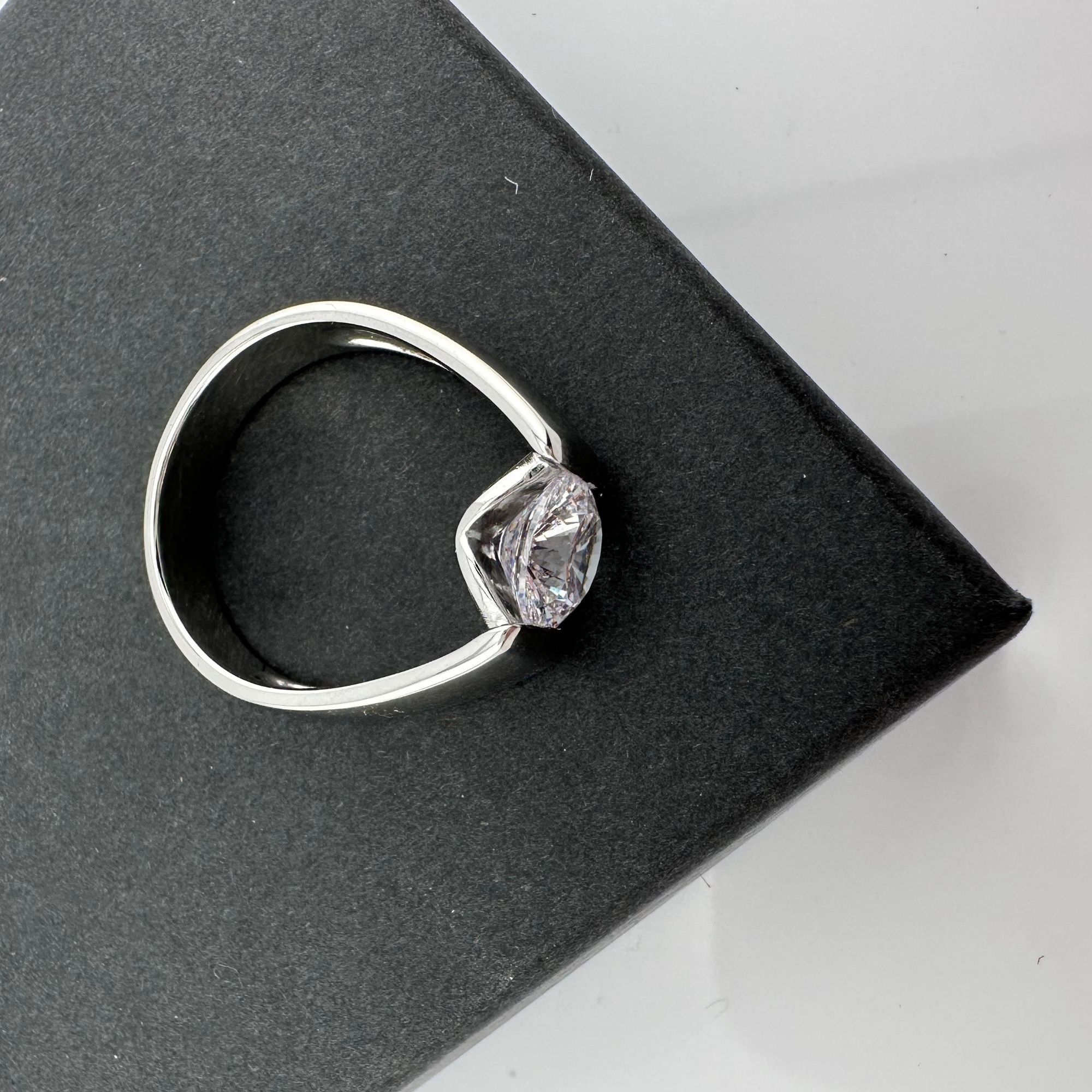 Other Shimmering and Beautiful 2.00 Carat DiamondLite Solitaire Size ONE SIZE - 23 Thumbnail