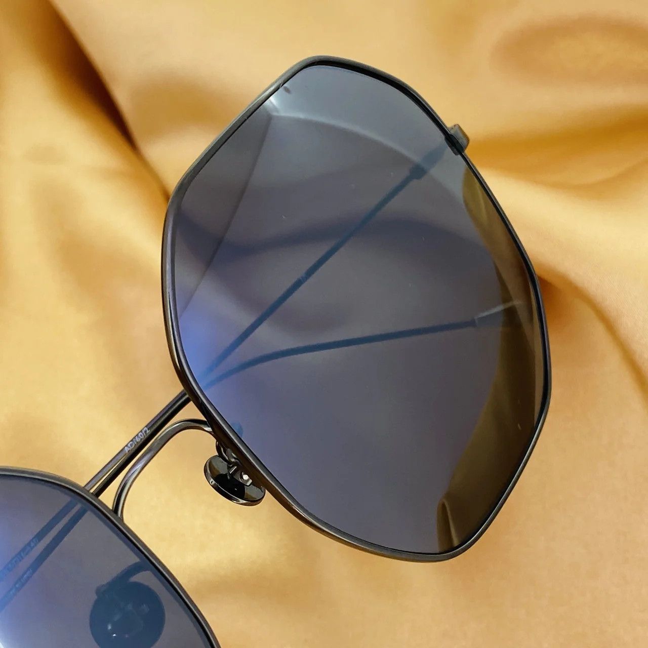 Ann Demeulemeester Ann Demeulemeester Sunglasses Oversized Gun Metal and Grey Size ONE SIZE - 6 Thumbnail