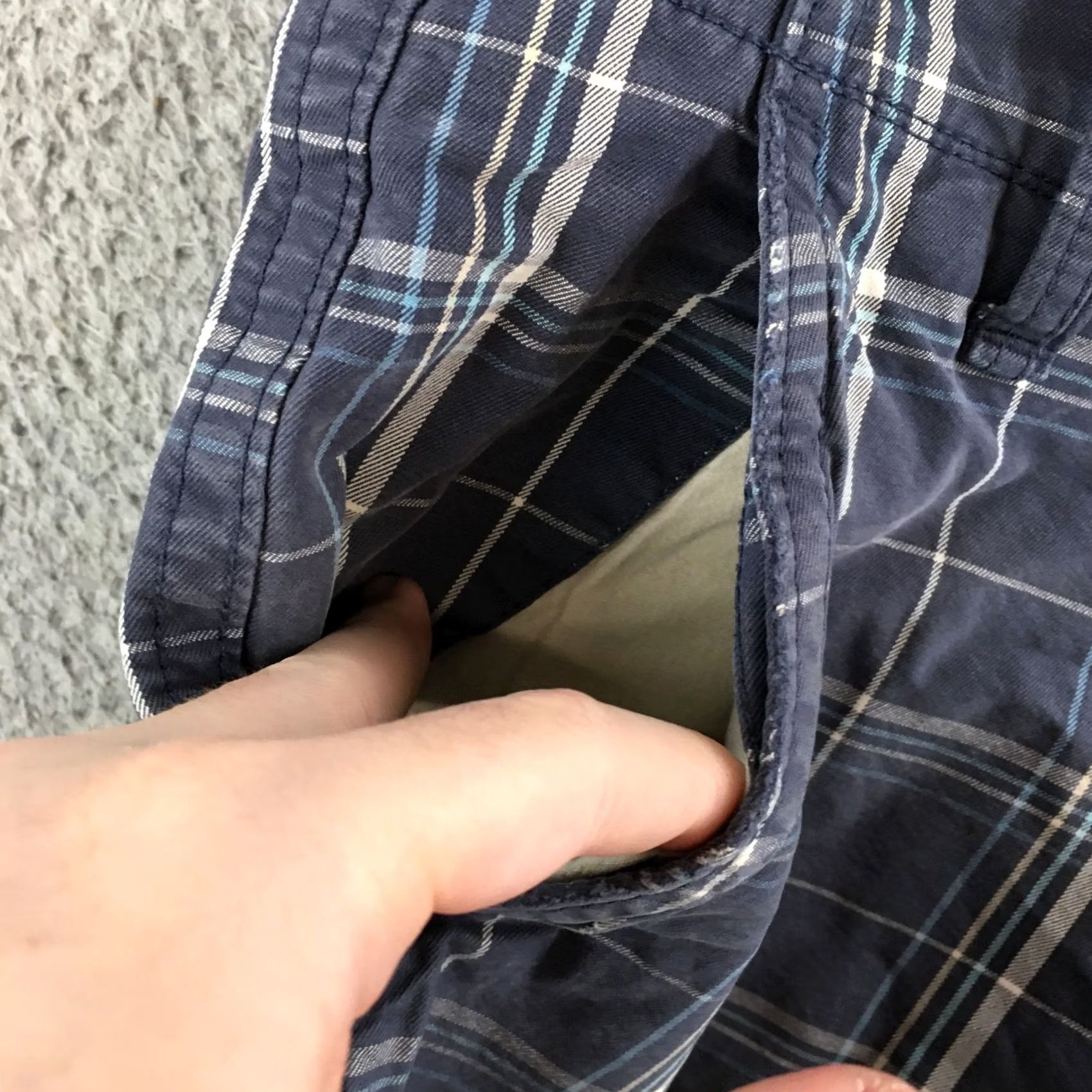 American Eagle Outfitters American Eagle Outfitters Bermuda Short Mens 32 Blue Plaid Cotton Mid Rise Zip Bermuda Shorts Mens Blue Plaid Cotton Mid Rise Zip Size US 32 / EU 48 - 5 Thumbnail