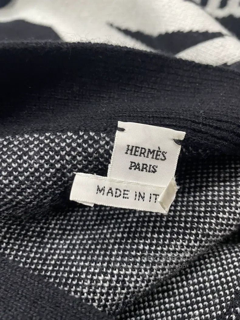 Hermes Hermes Black and White Cashmere Knit Cardigan Size XXS / US 00 / IT 34 - 4 Thumbnail