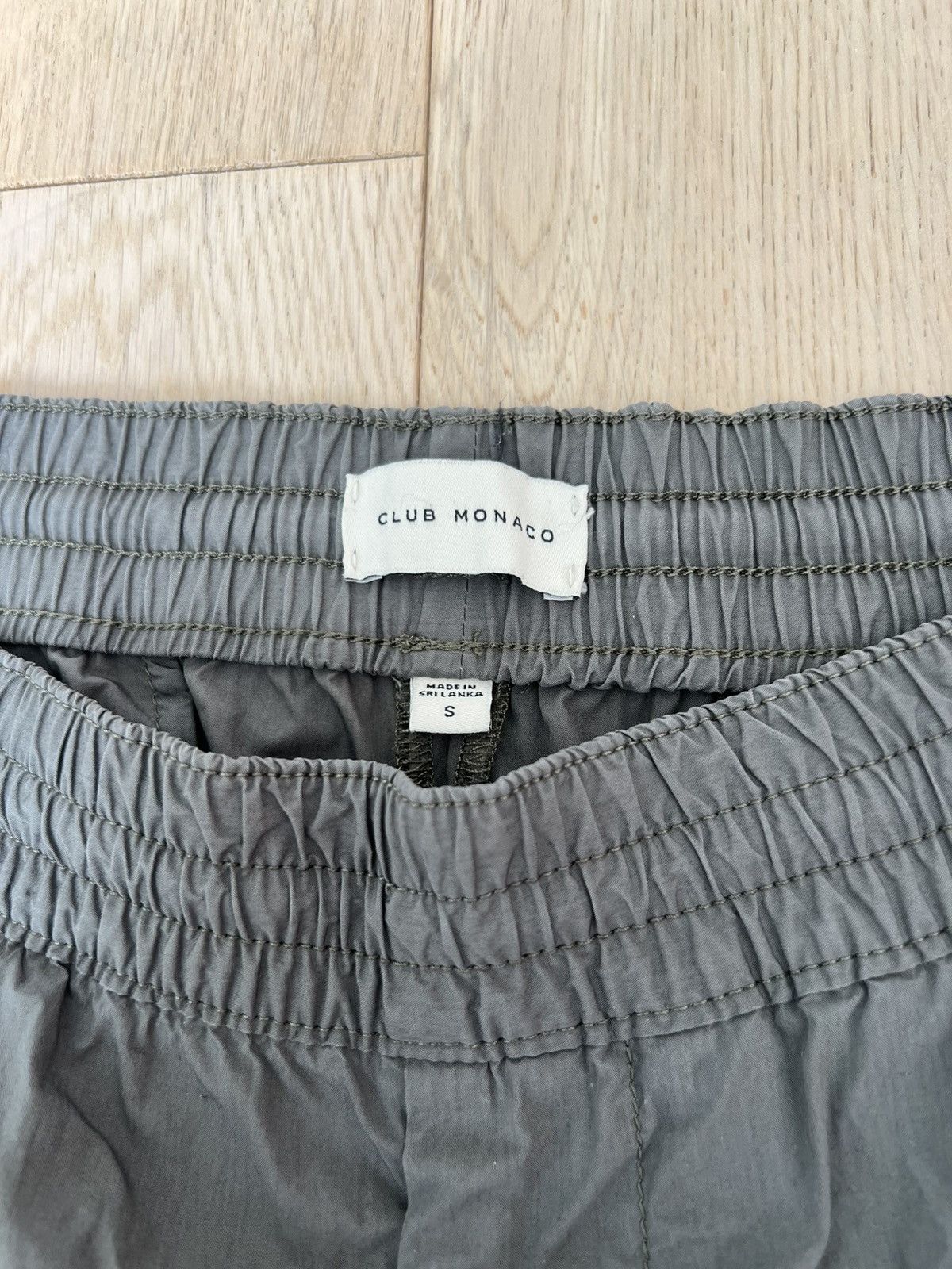 Club Monaco Club Monaco Chino Shorts (Olive, Small) Size US 29 - 2 Thumbnail